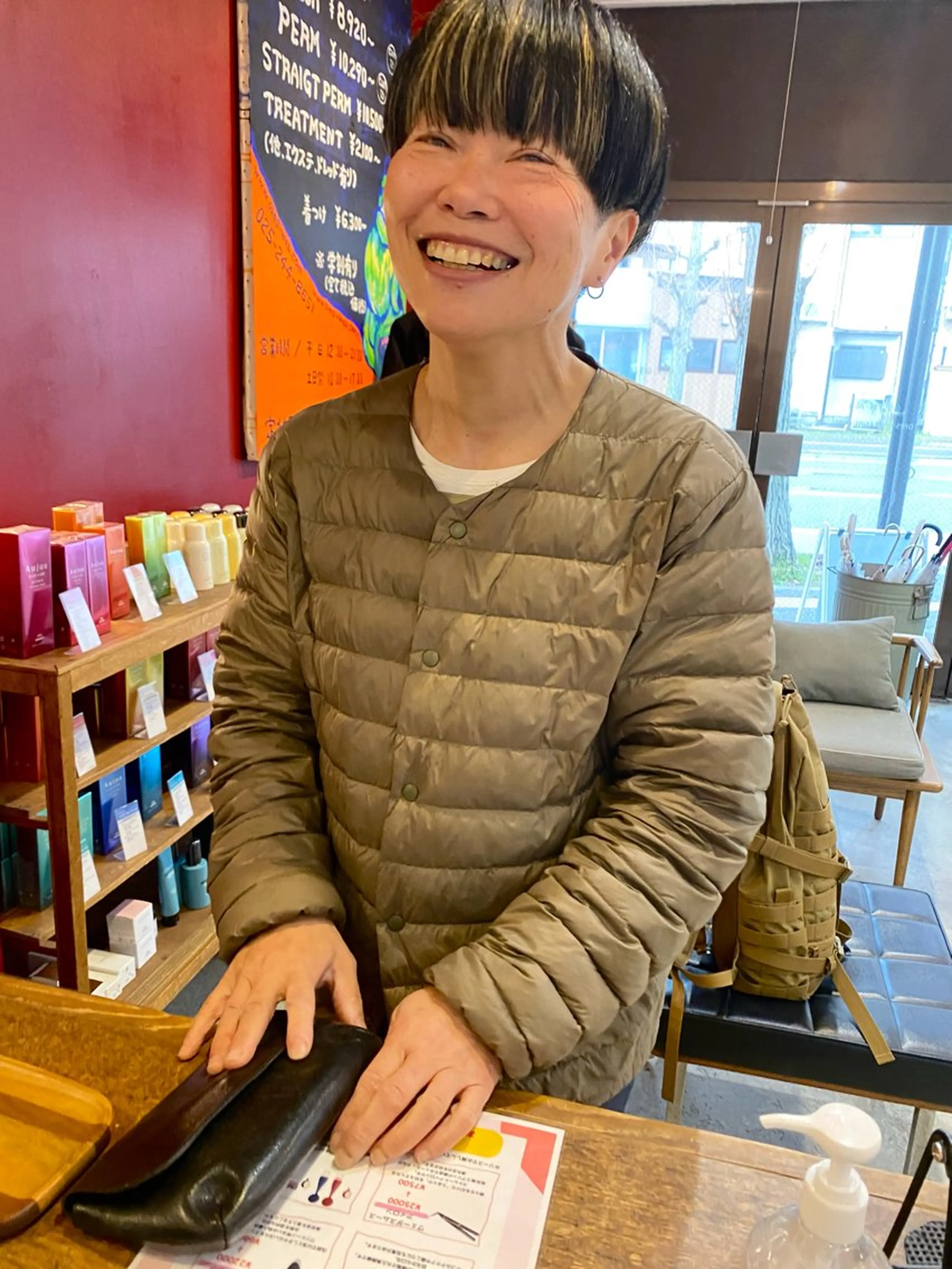 ショート カラー 小日向 沙織のヘアスタイル