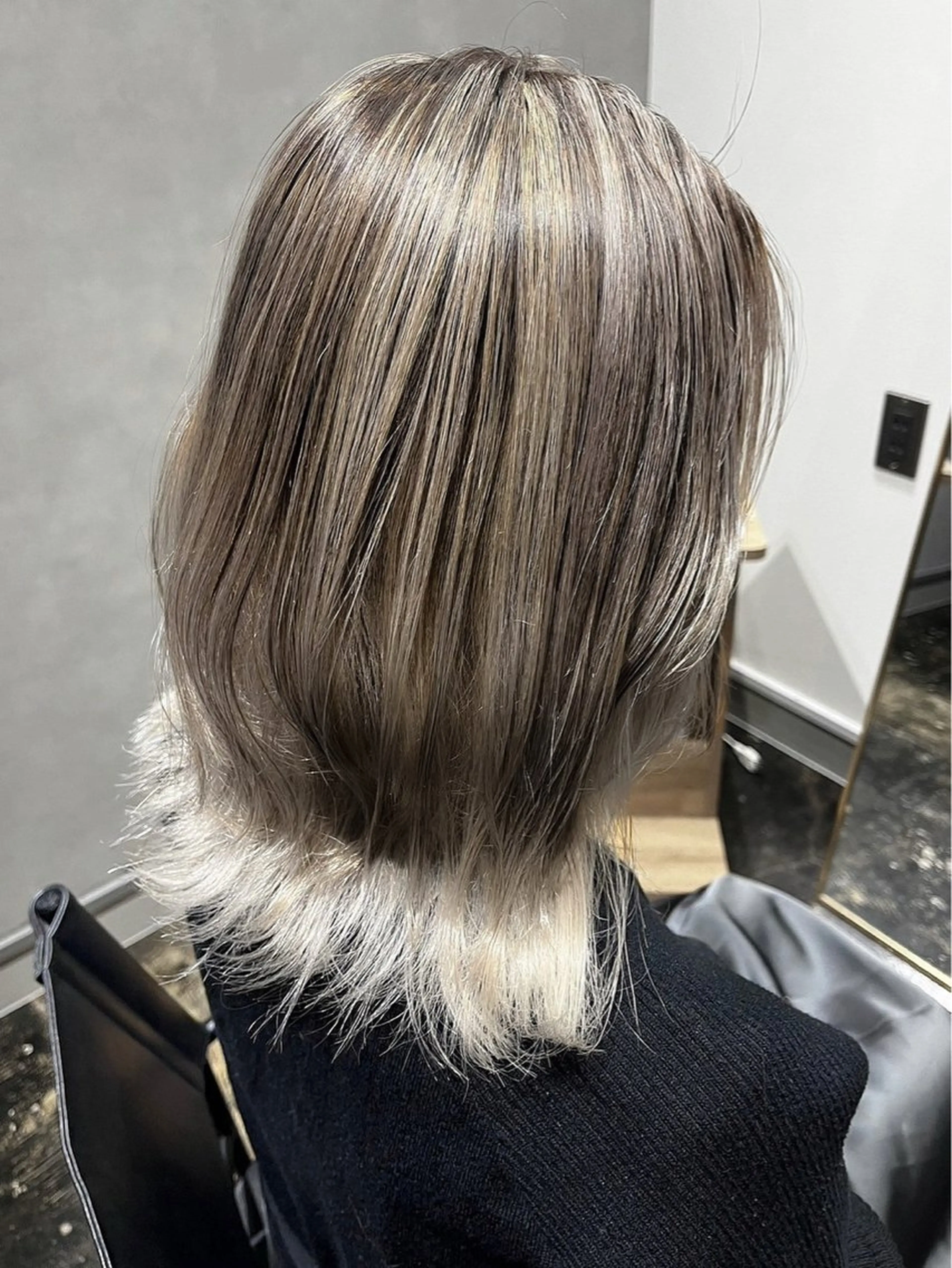 セミロング カラー カット ヘアカラー トリートメント ハイトーン/韓国風/ 艶髪/吉祥寺のヘアスタイル