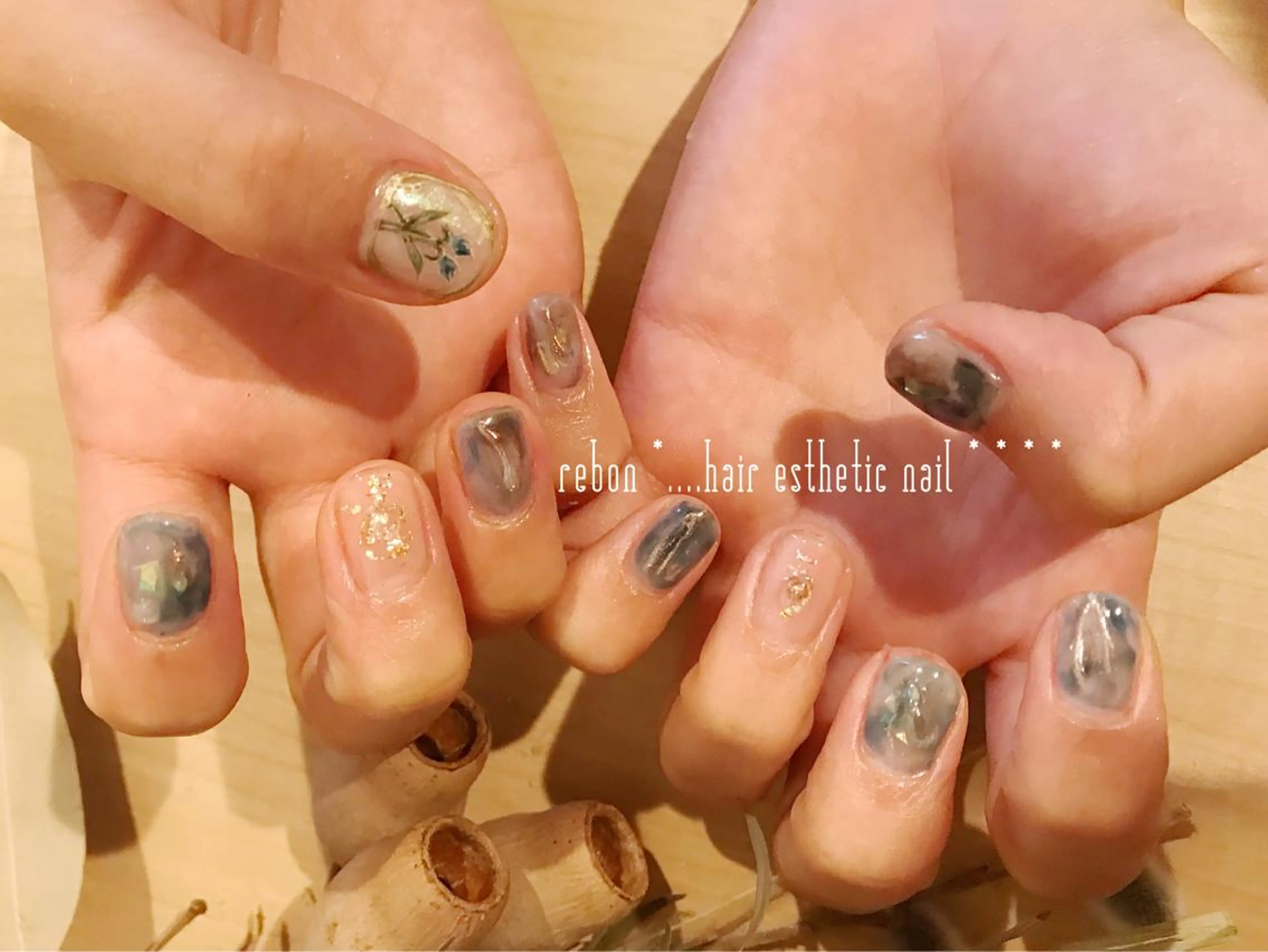 ネイル ハンドネイル フットネイル rebon＊ natsukiのネイルデザイン