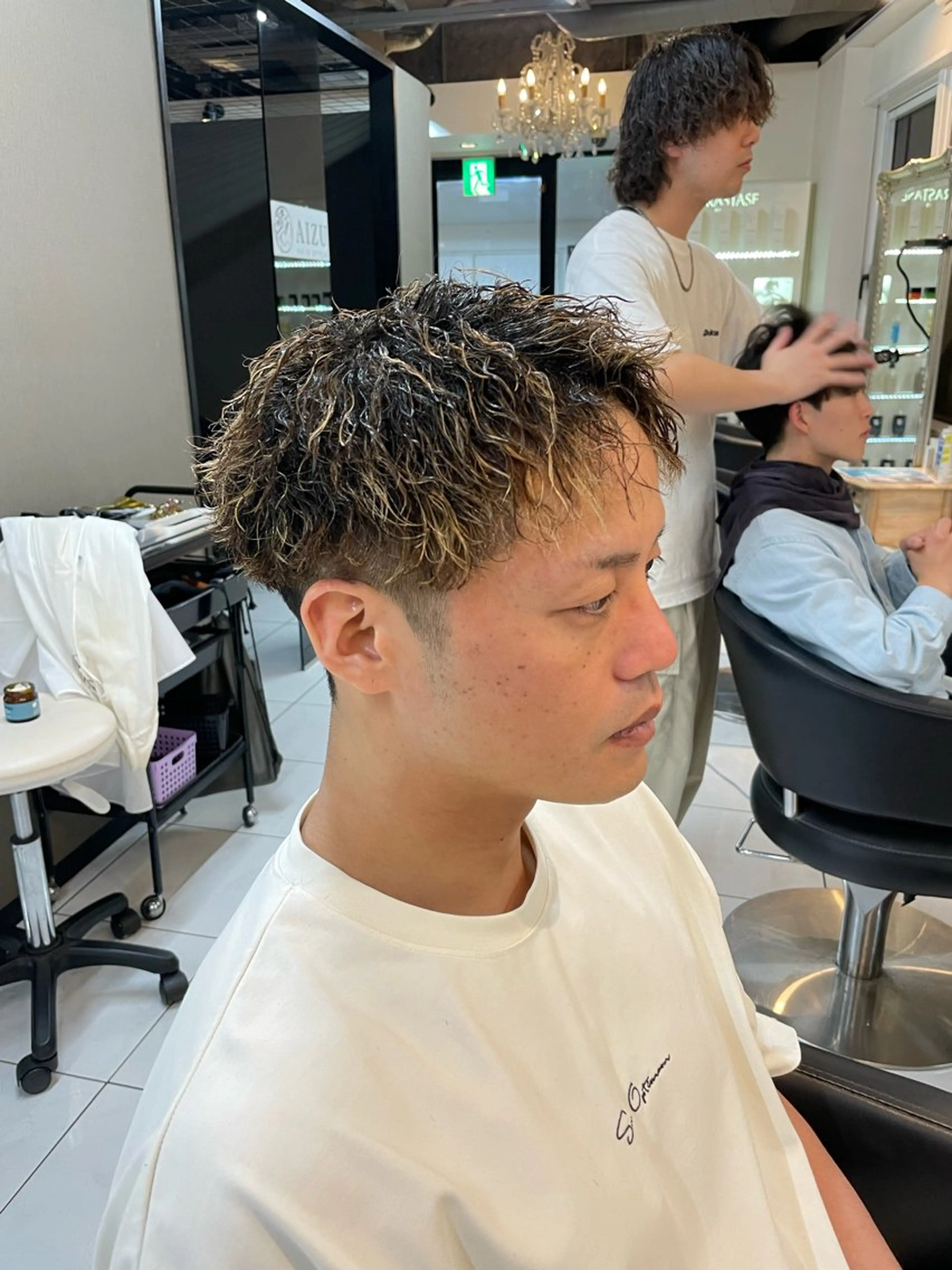 ショート カラー パーマ メンズ メンズメッシュ メンズパーマ ツイストスパイラルパーマ メッシュ スパイラルパーマ カット ヘアカラー パーマ 🔥お値段以上🔥 メンズ特化たかひろのヘアスタイル