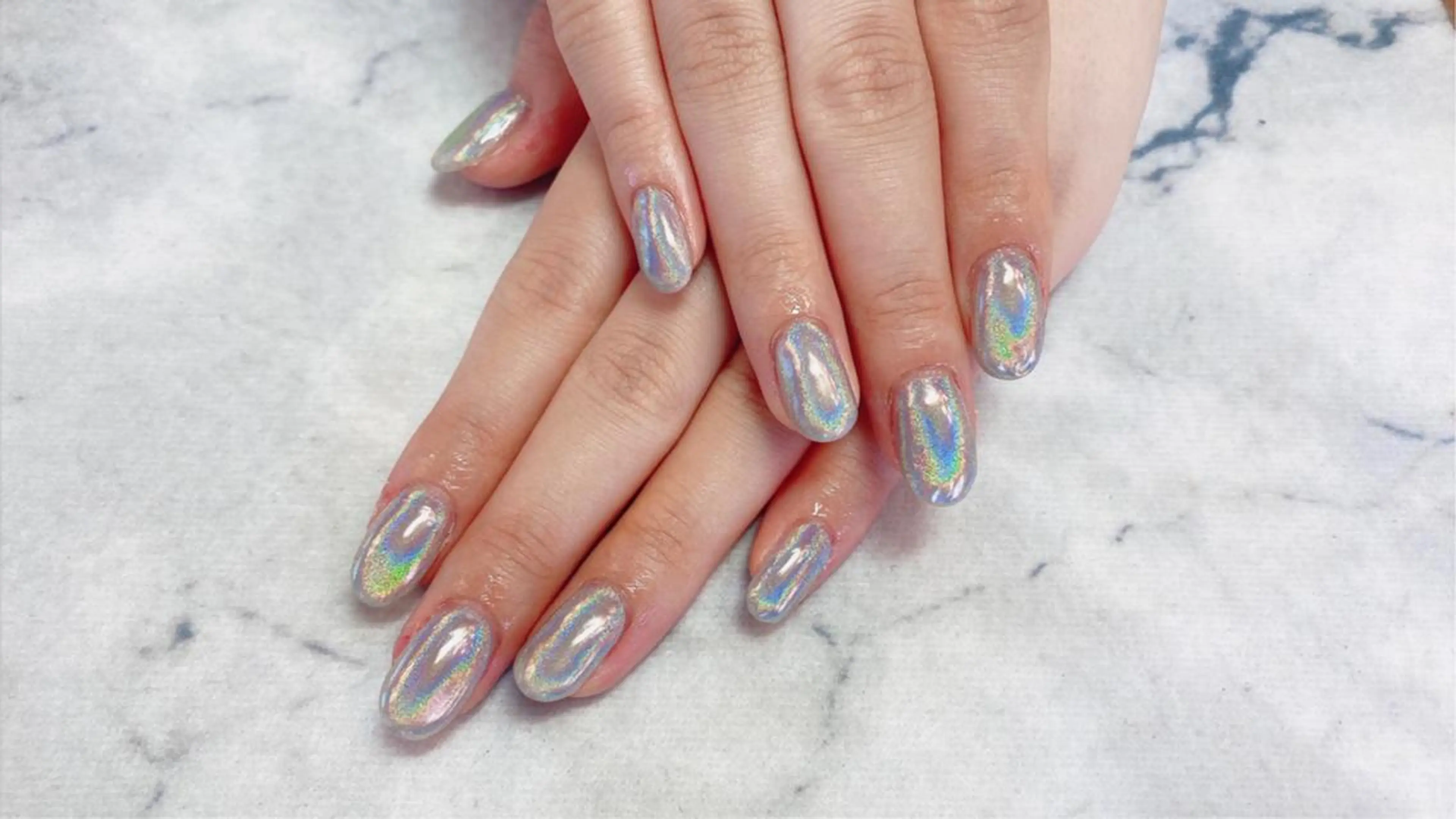 ネイル ネイルリボン 受付スタッフのネイルデザイン