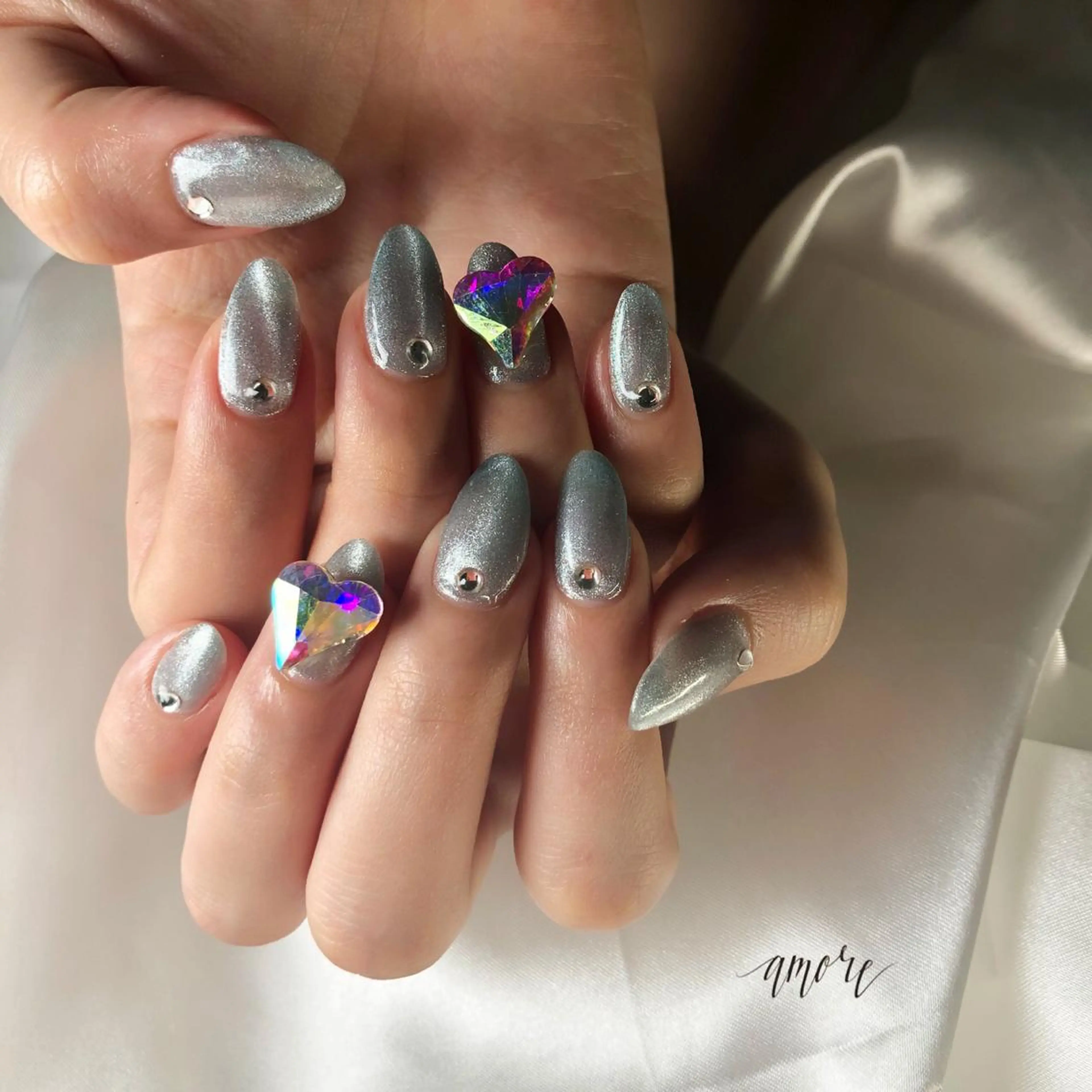 ネイル ジェルネイル 氷ネイル・うるうるネイル 韓国ネイル マグネットネイル ミラーネイル You kyehwaのネイルデザイン