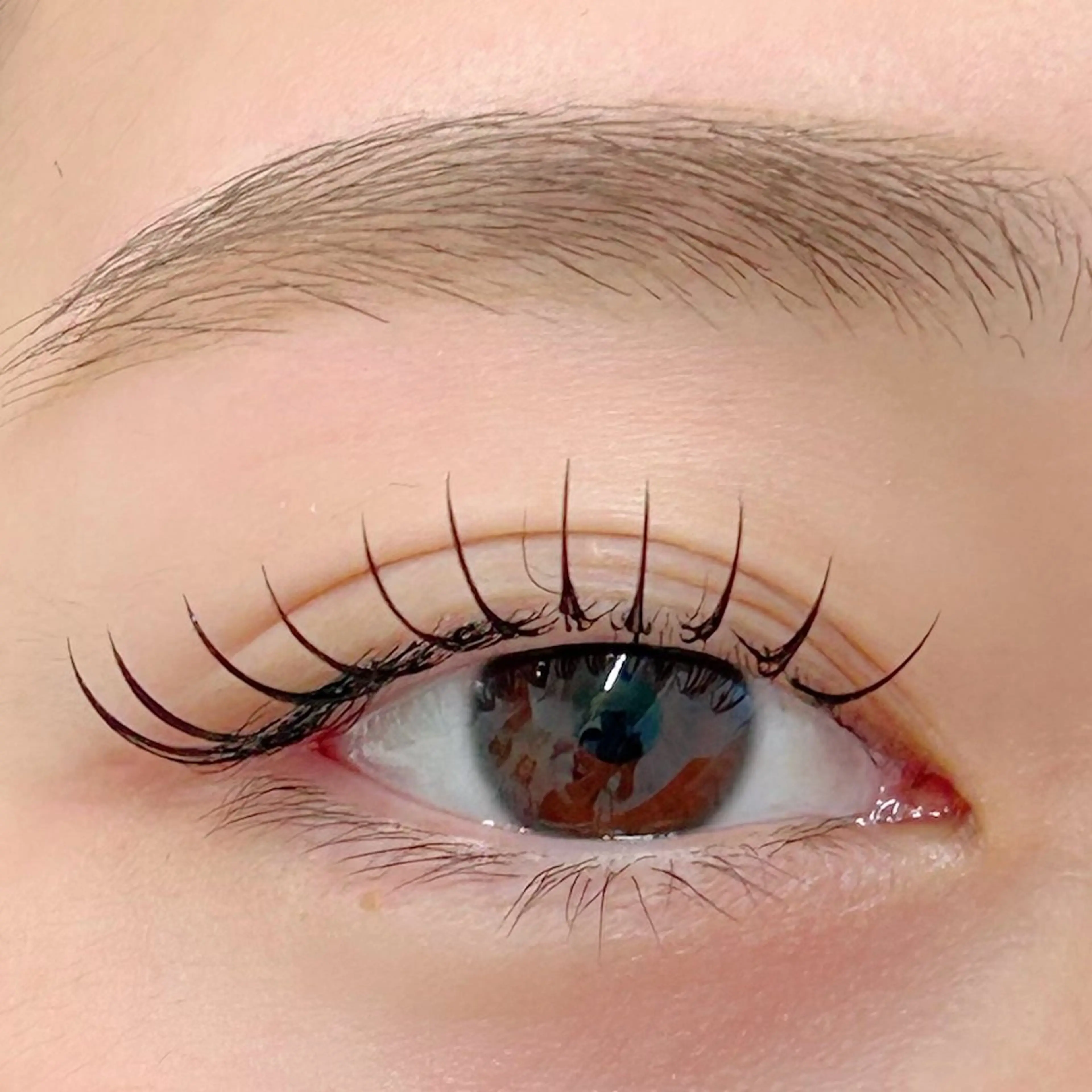 アイブロウ 眉カット 眉毛ワックス脱毛 BellFlower Aki（眉・まつげ）のマツエク・マツパデザイン