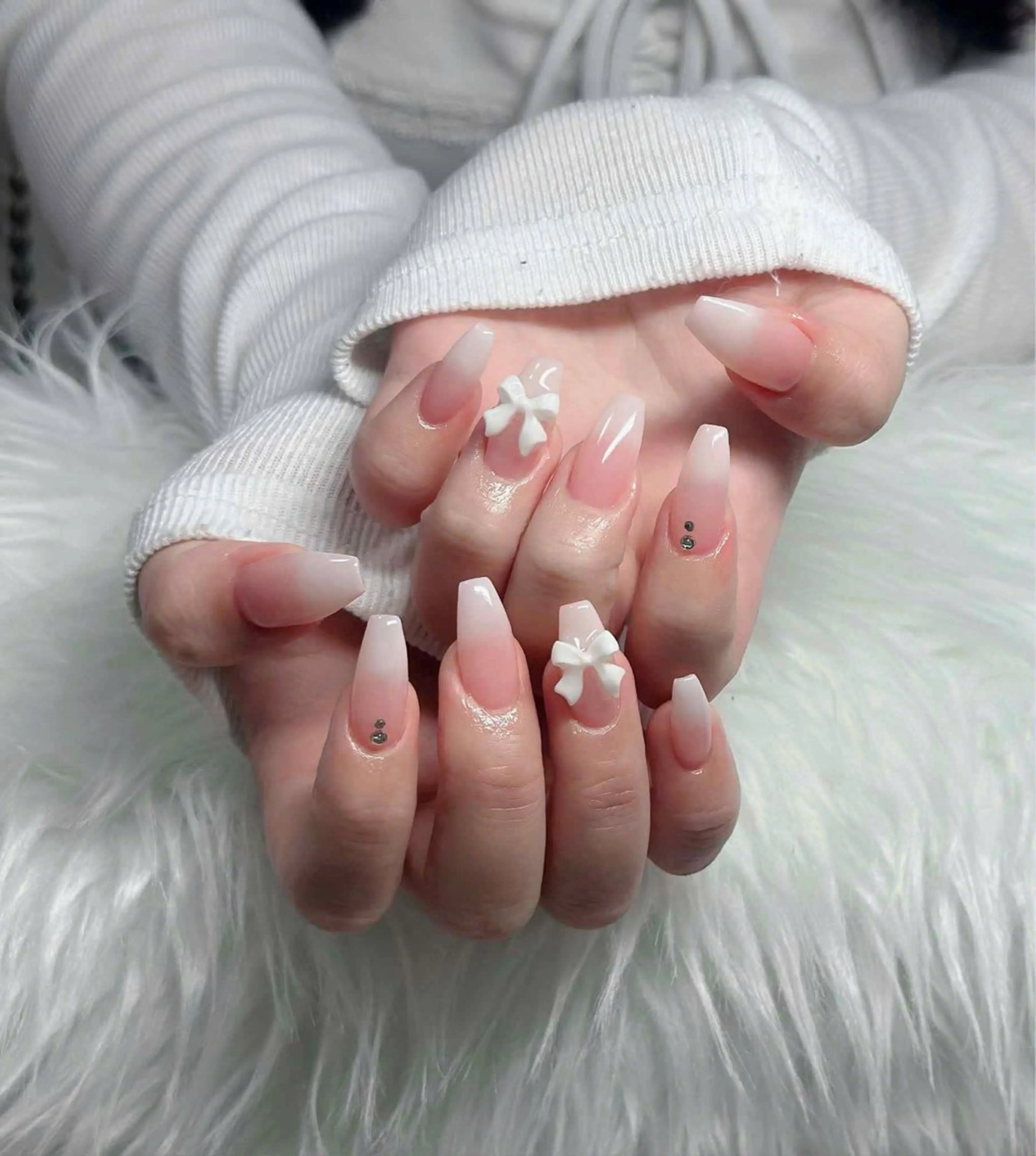 ネイル フレンチネイル ジェルネイル ガラスフレンチ ハロウィン ハート ハンドネイル H.baby Nail Salonのネイルデザイン