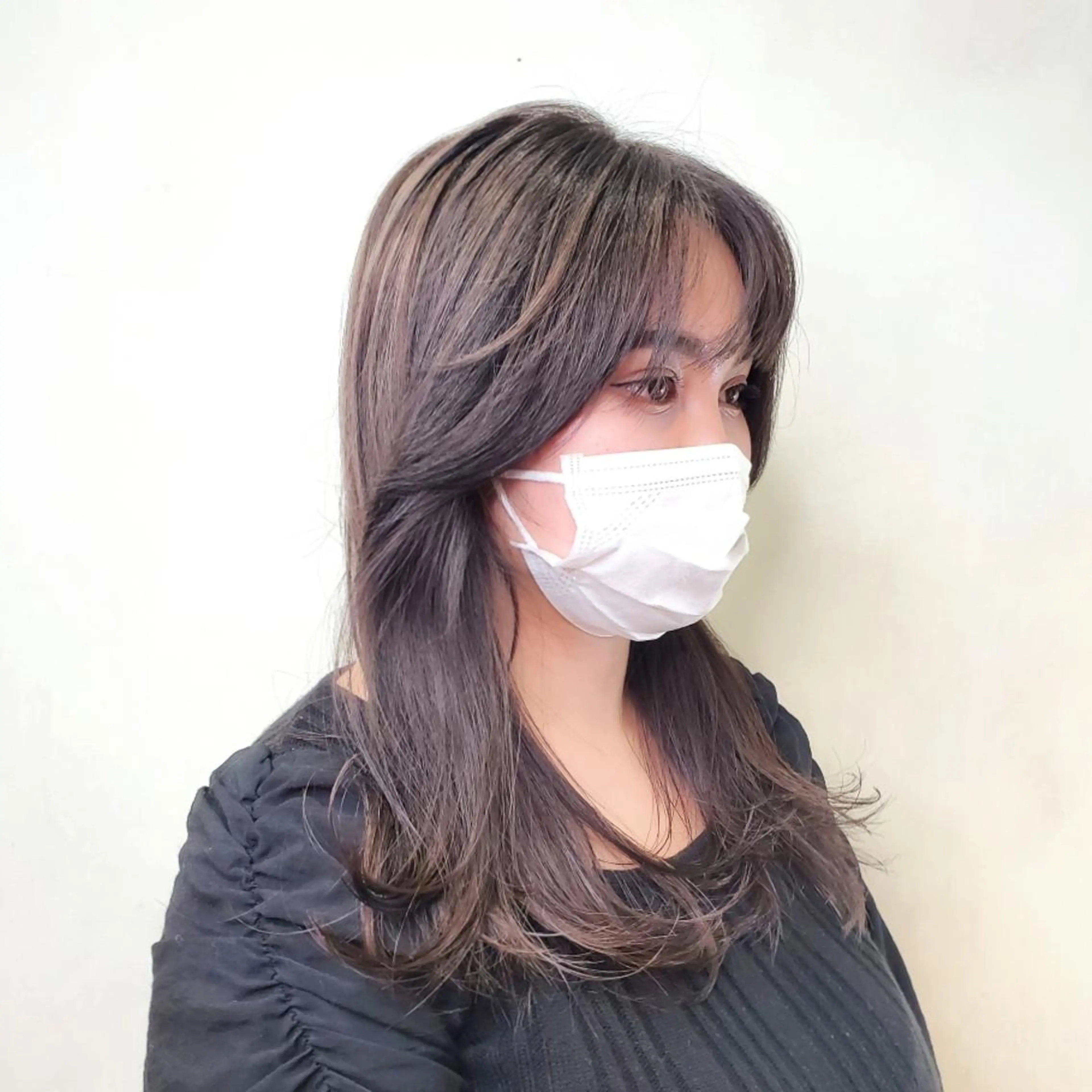 セミロング レイヤーカット 韓国レイヤー　 suzuのヘアスタイル