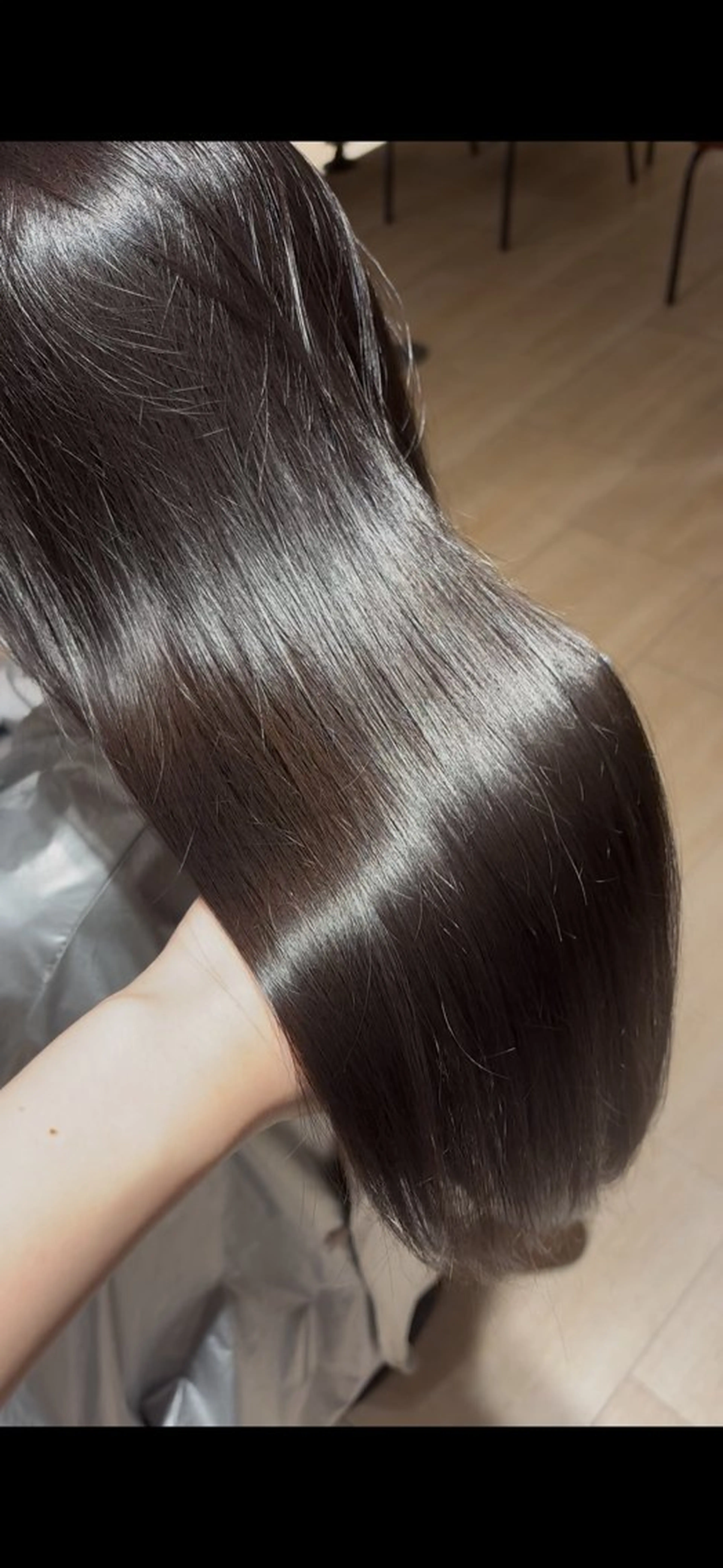 ロング カラー カット ヘアカラー トリートメント 三宅 志穏のヘアスタイル