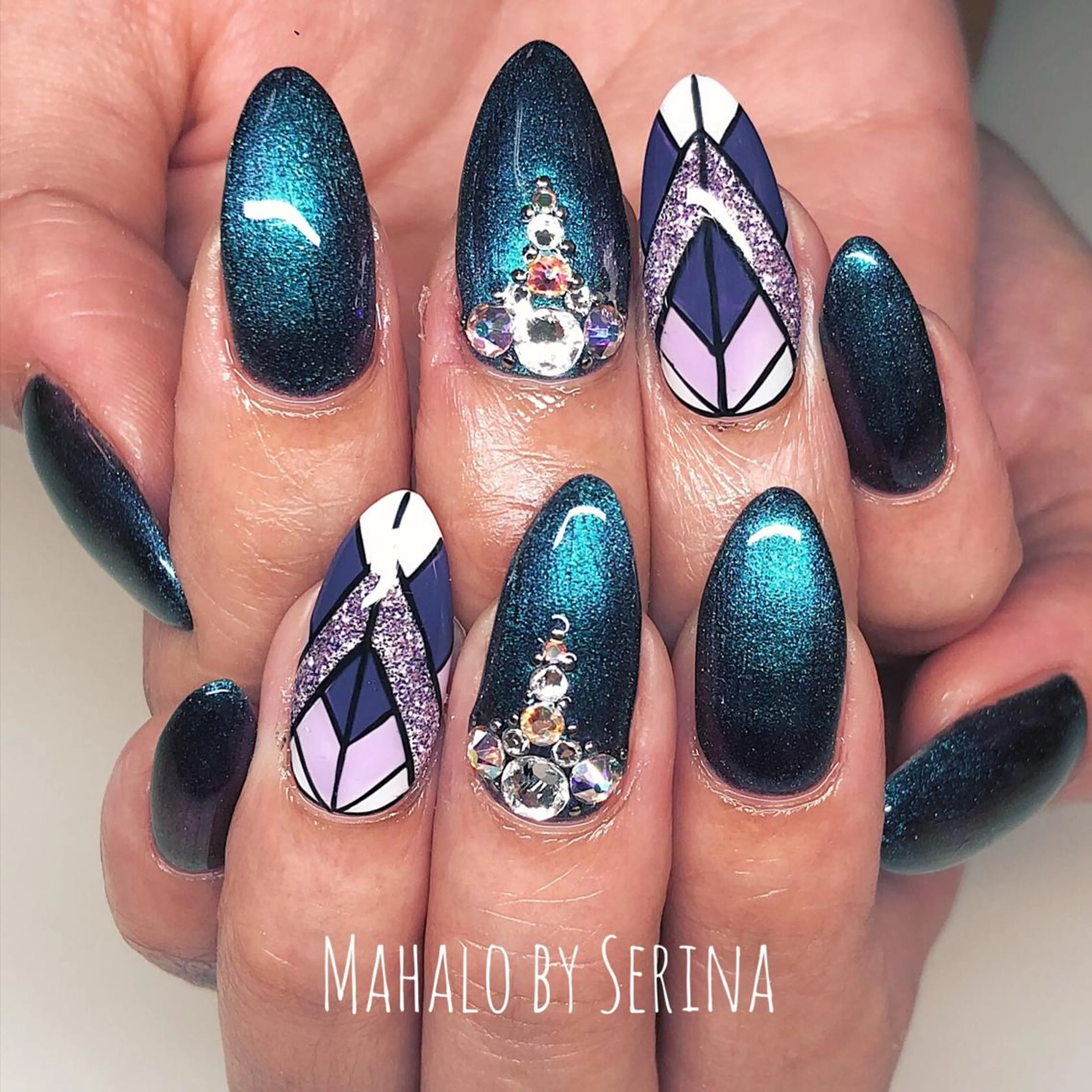 ミディアム カラー ネイル SUNNY BAE. SERINAのネイルデザイン