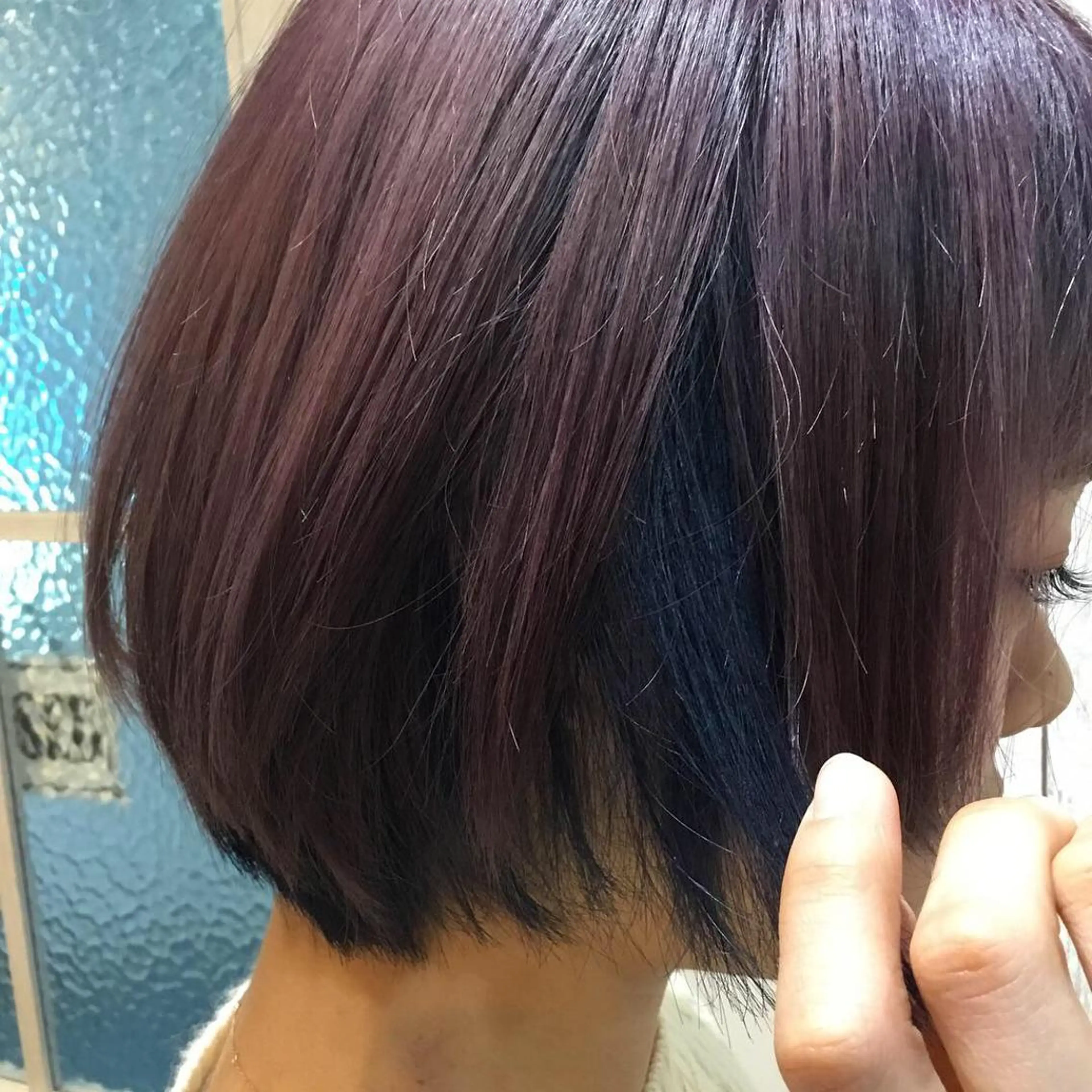 ショート カラー embrace エンブレイスのヘアスタイル