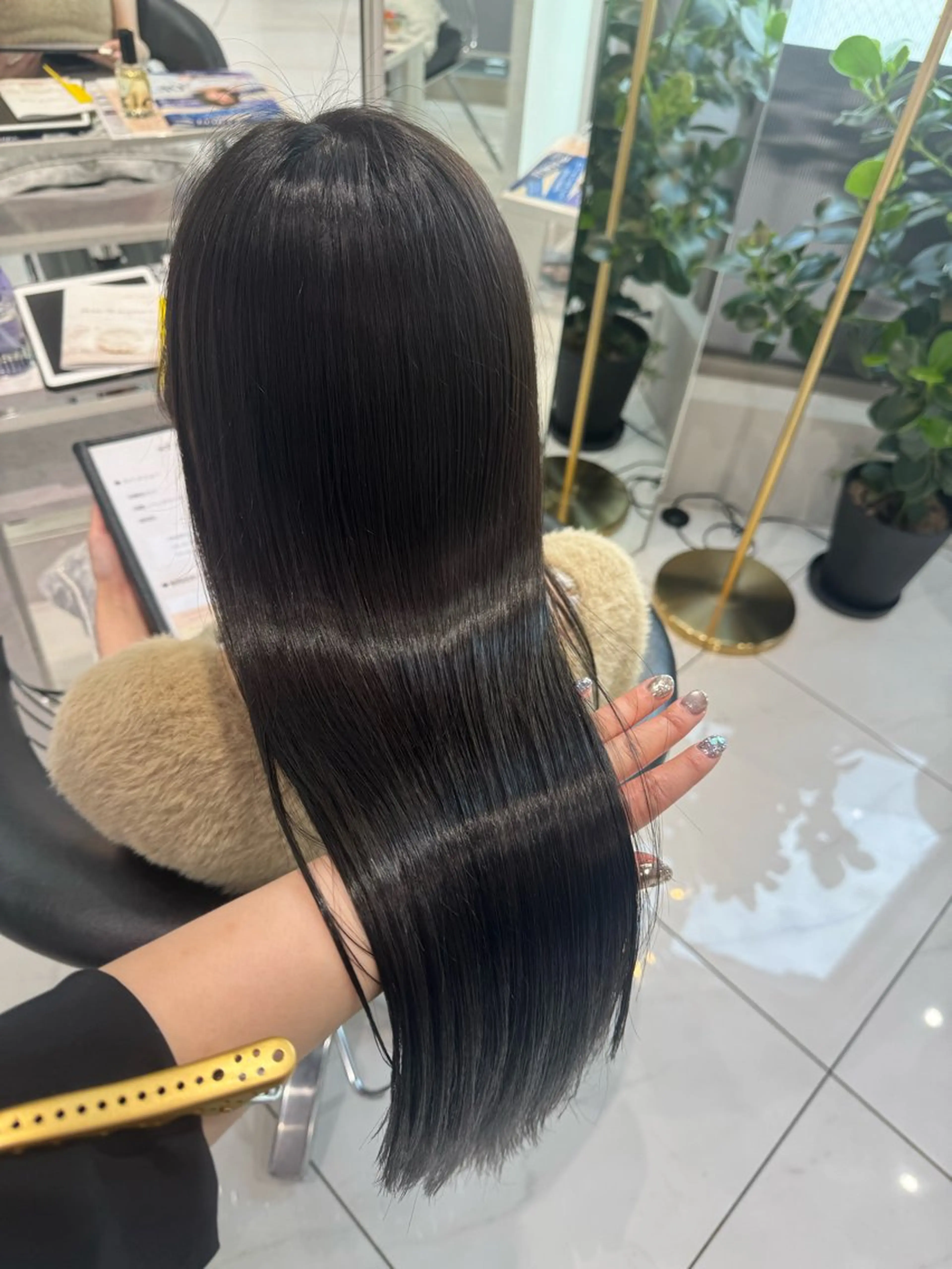 ロング カラー ヘアカラー トリートメント Sakuraෆ˚* 暗髪×まつパ🖤🥀のヘアスタイル