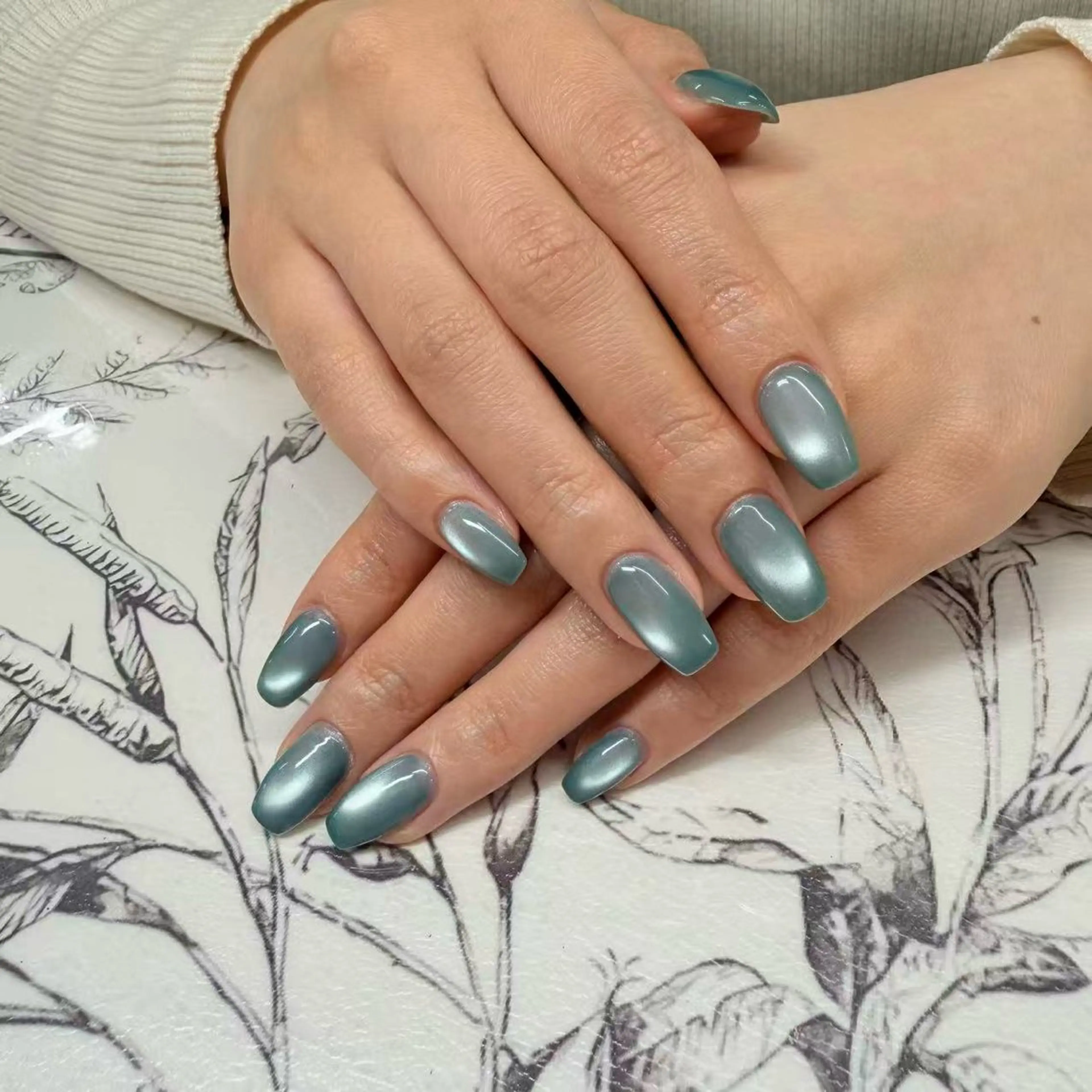 ネイル ハンドネイル Dione Nail エミのネイルデザイン