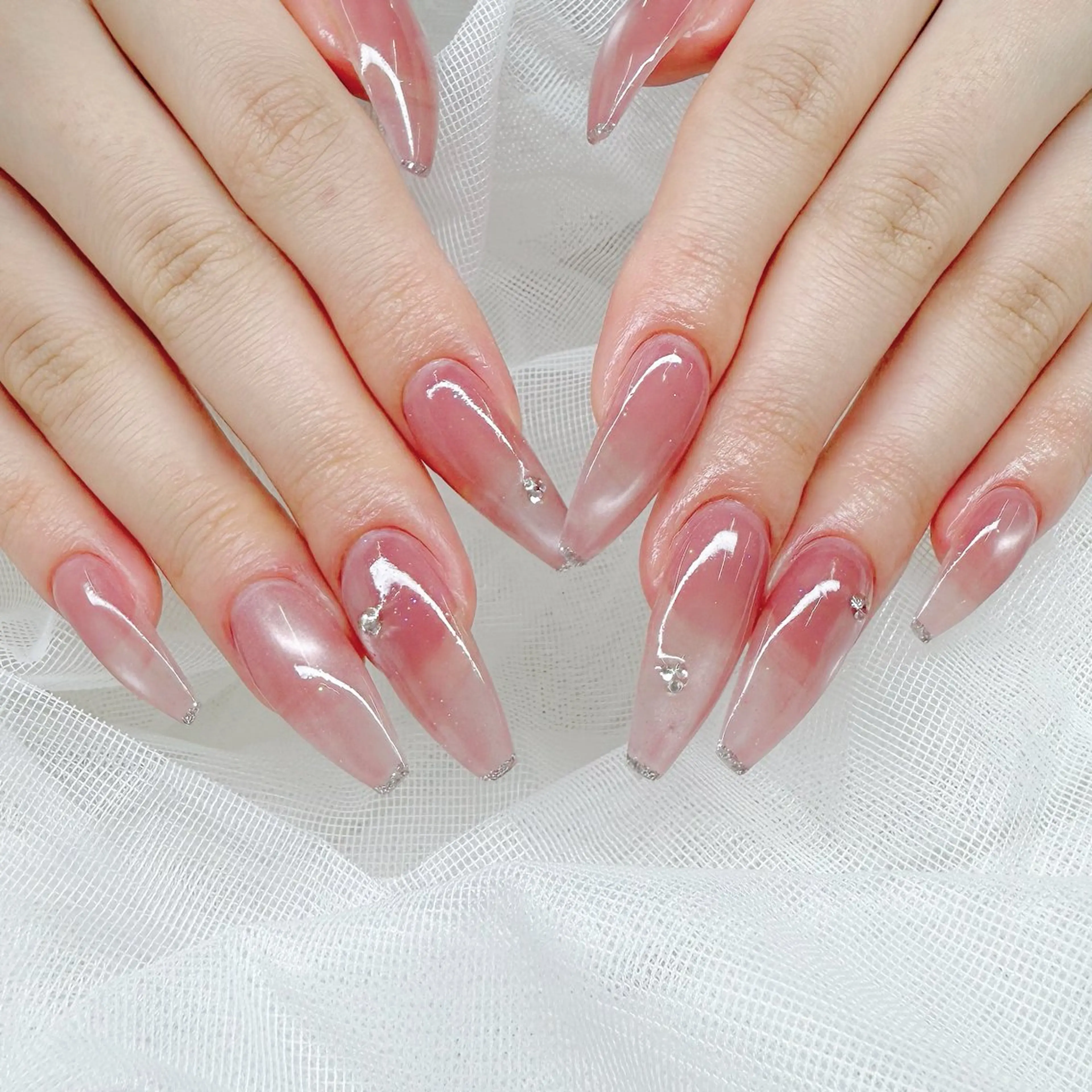 ネイル 長さ出し フレンチネイル キラキラネイル ラメ(グリッター) ロングネイル Amie NAILのネイルデザイン