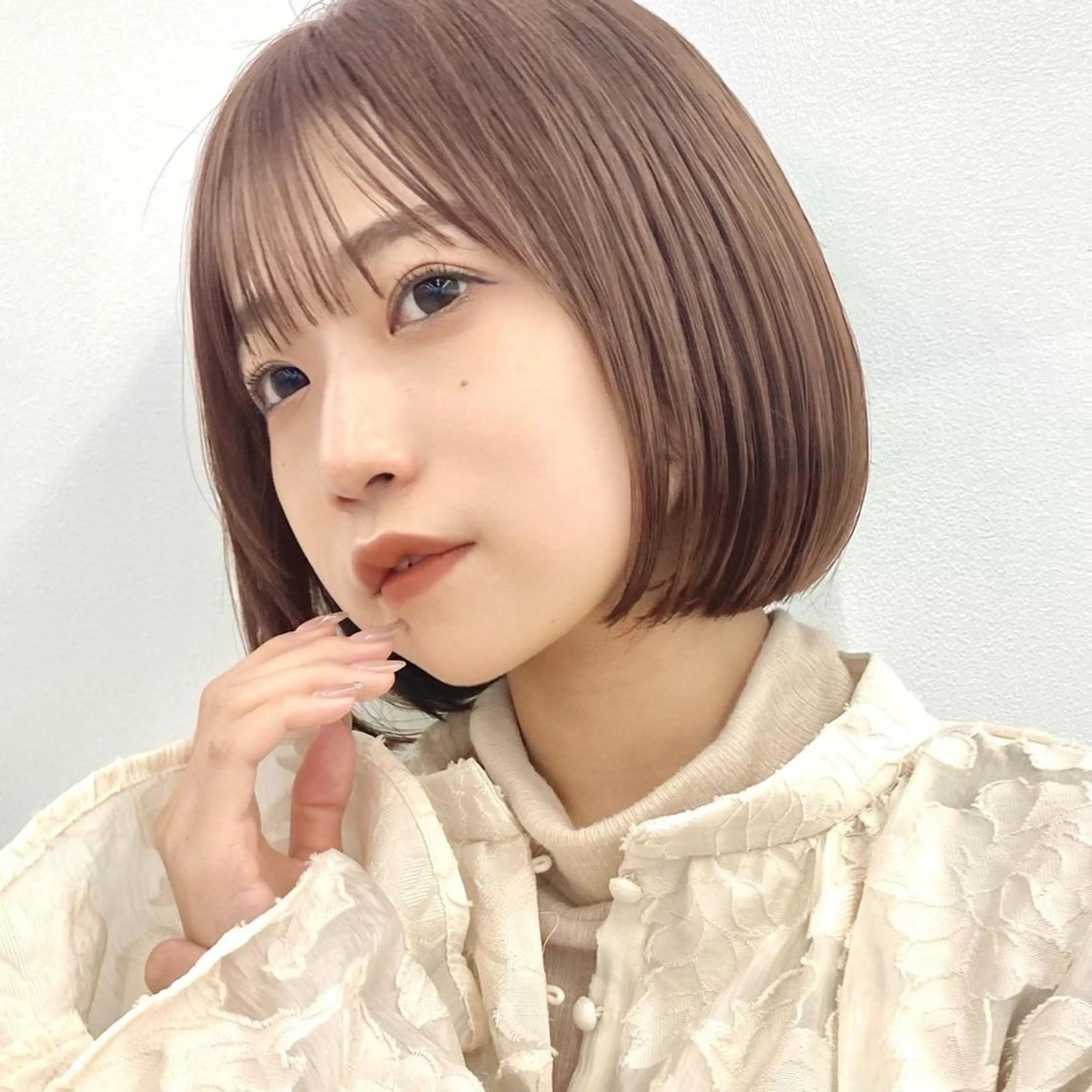 ミディアム 暖色/艶髪/ボブ/ ショート/Ayaのヘアスタイル