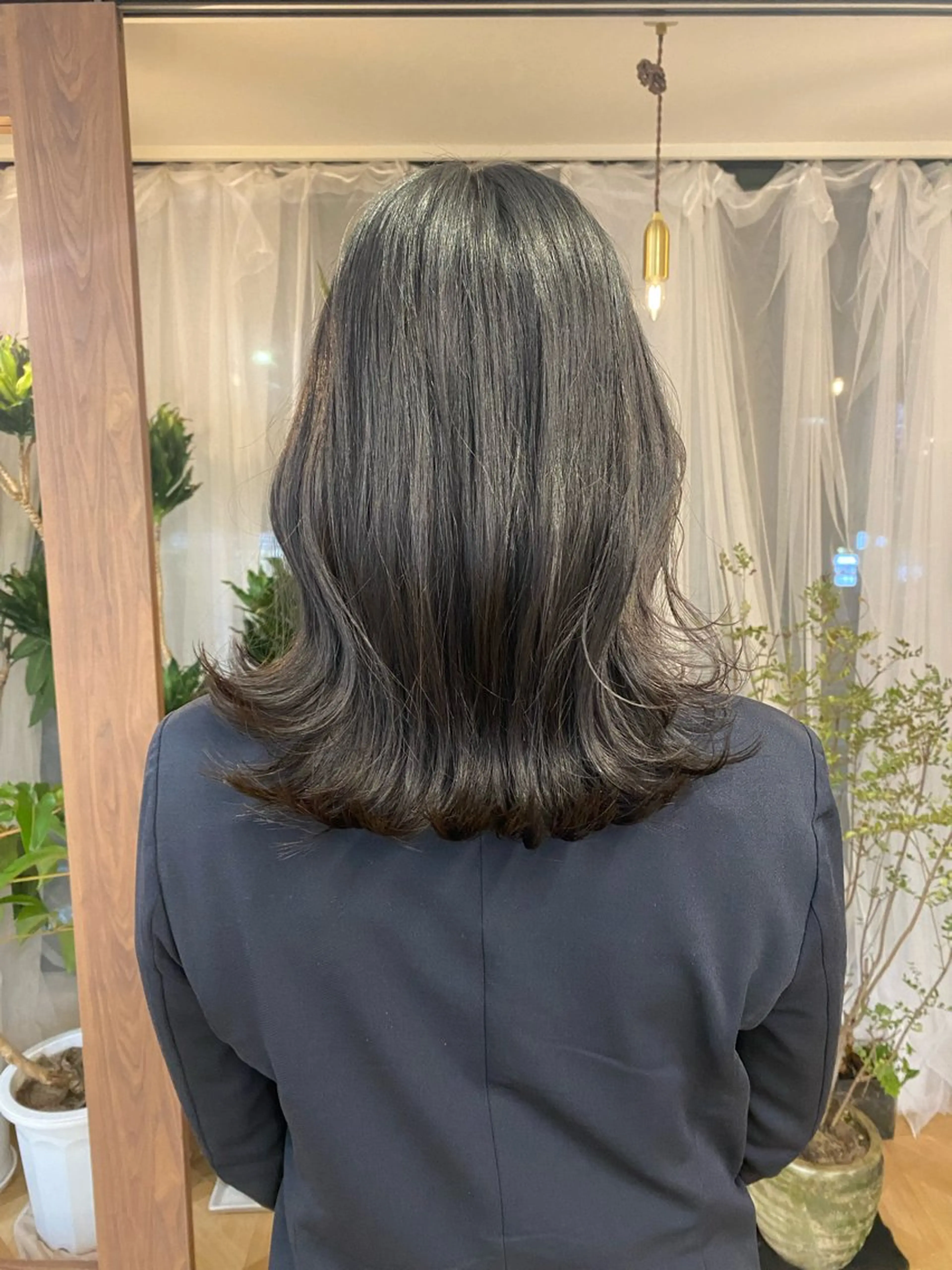 ミディアム くびれヘア Sopi所属・JESSI / Sopiのヘアスタイル