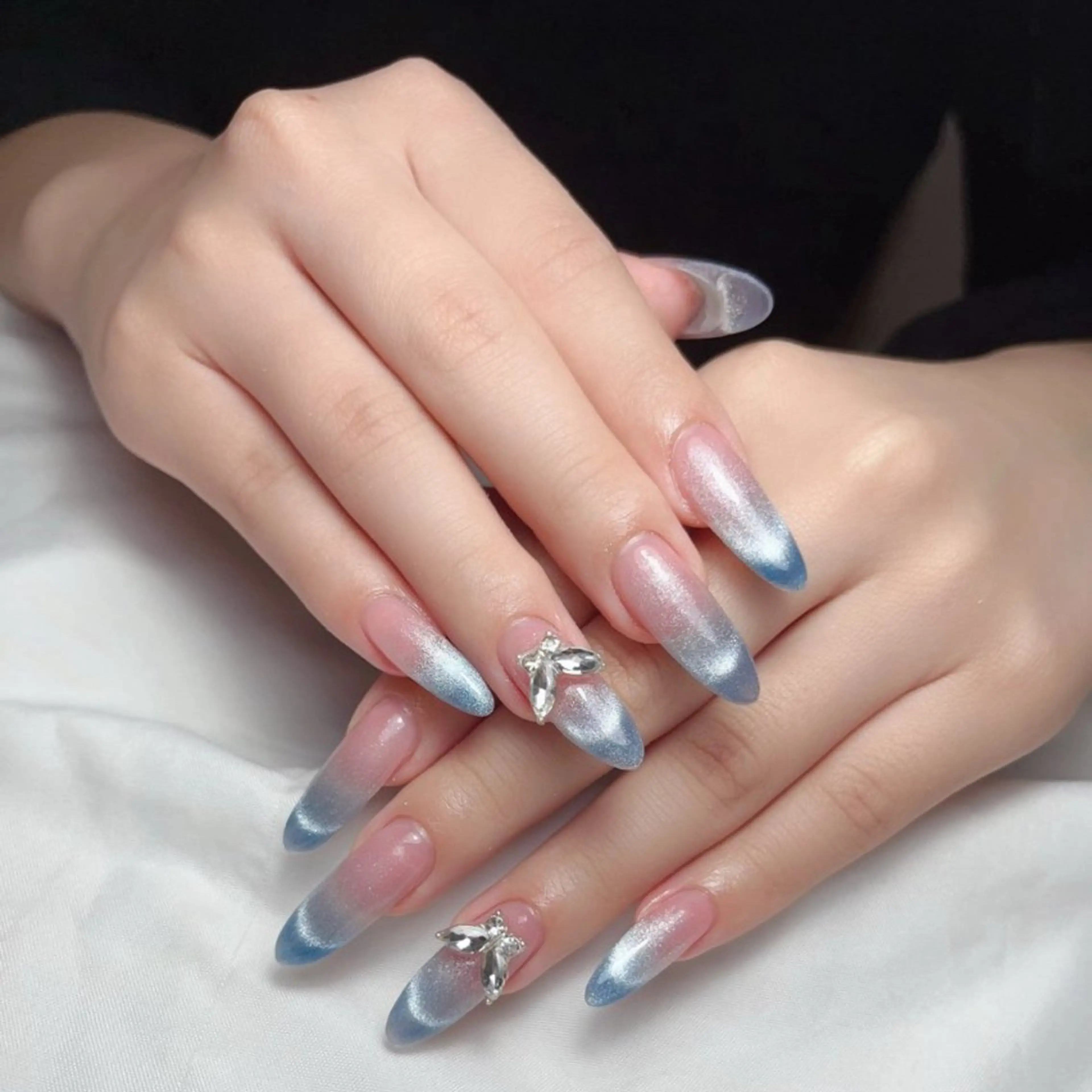 ネイル アートネイル フレンチネイル ジェルネイル グラデーション 韓国ネイル ハンドネイル 久保田 マリコのネイルデザイン