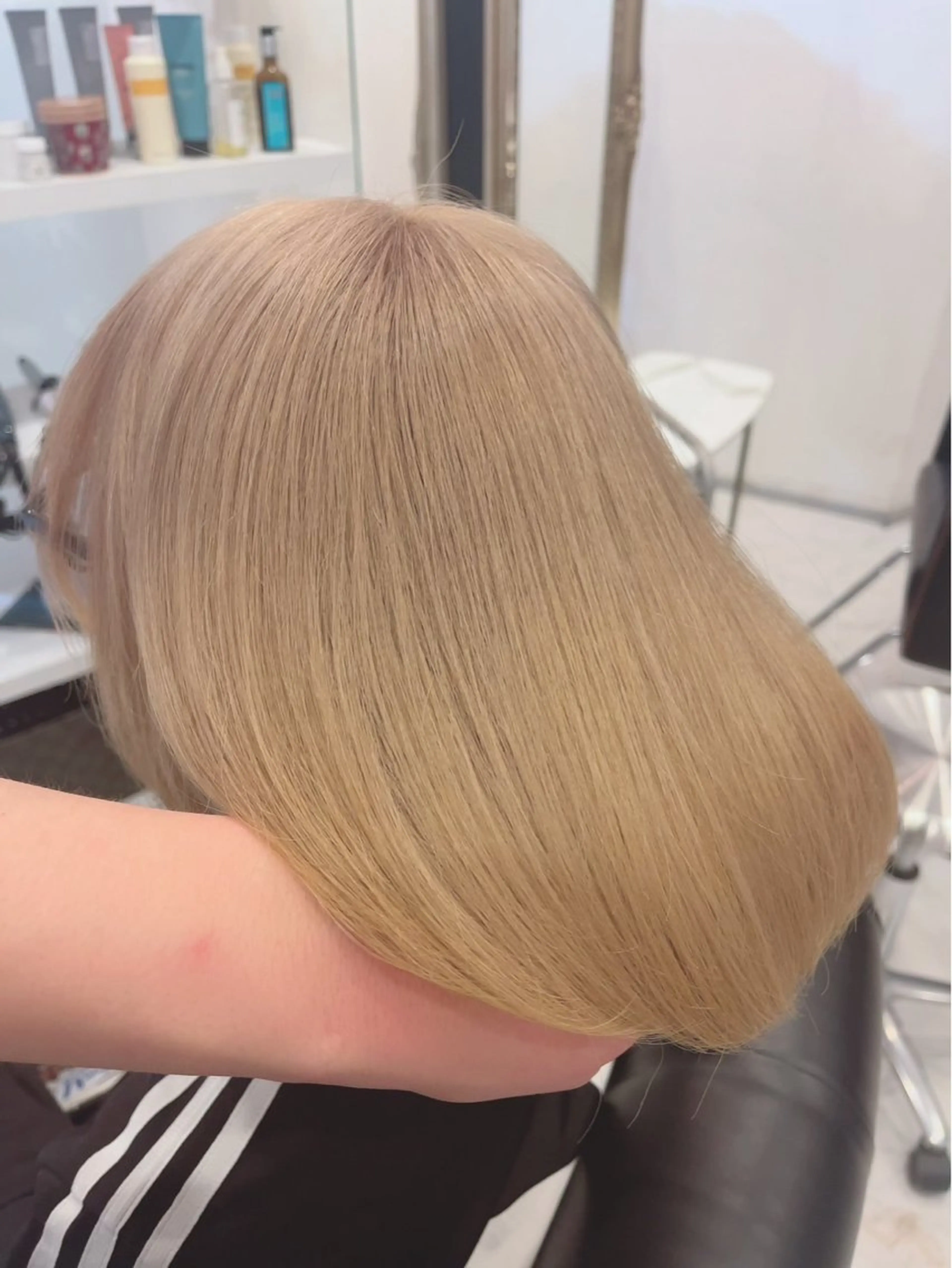 ミディアム カット ヘアカラー トリートメント 🍀Moda by Grande🍀のヘアスタイル