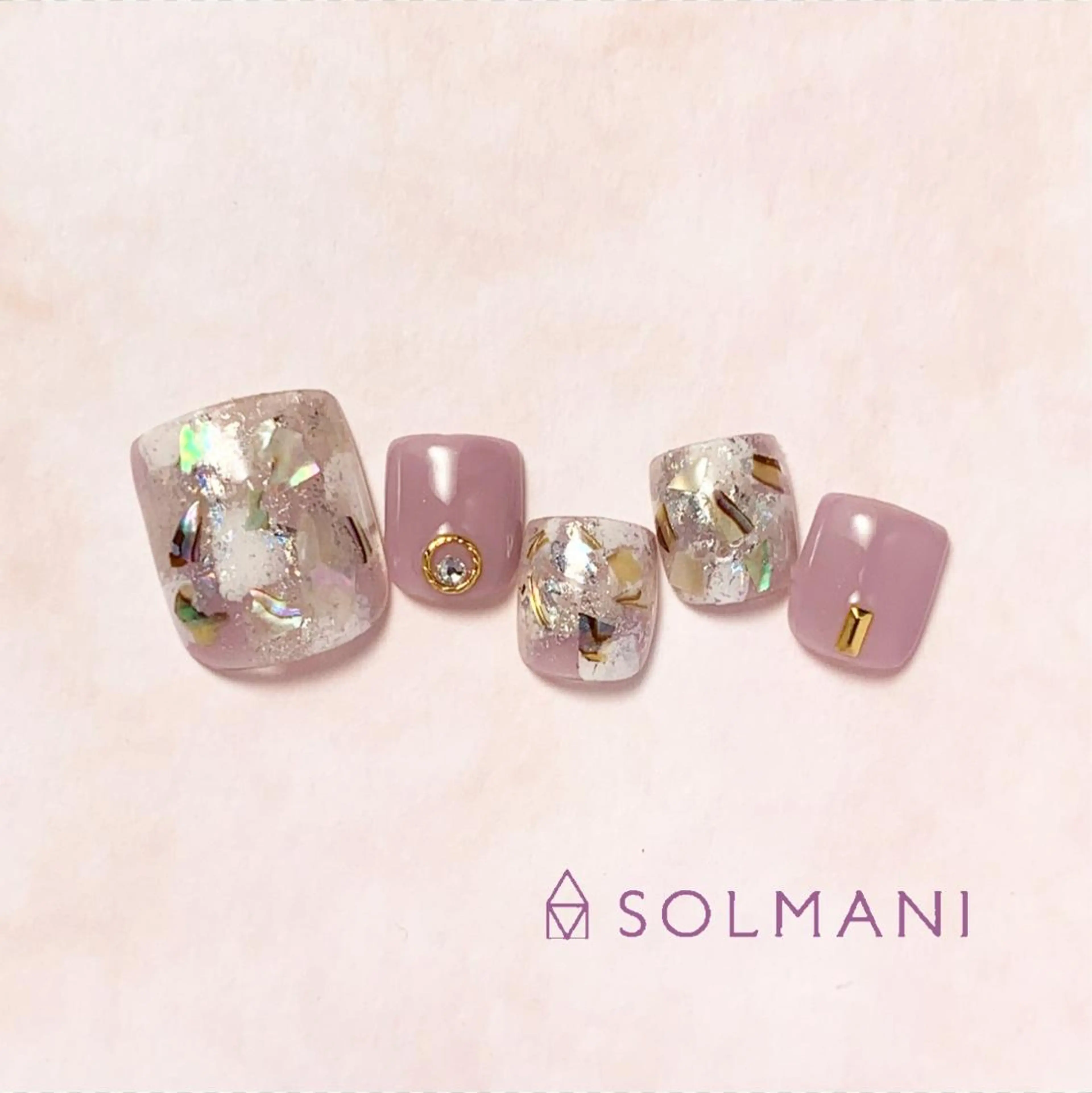 ネイル フットネイル SOLMANI 予約担当のネイルデザイン