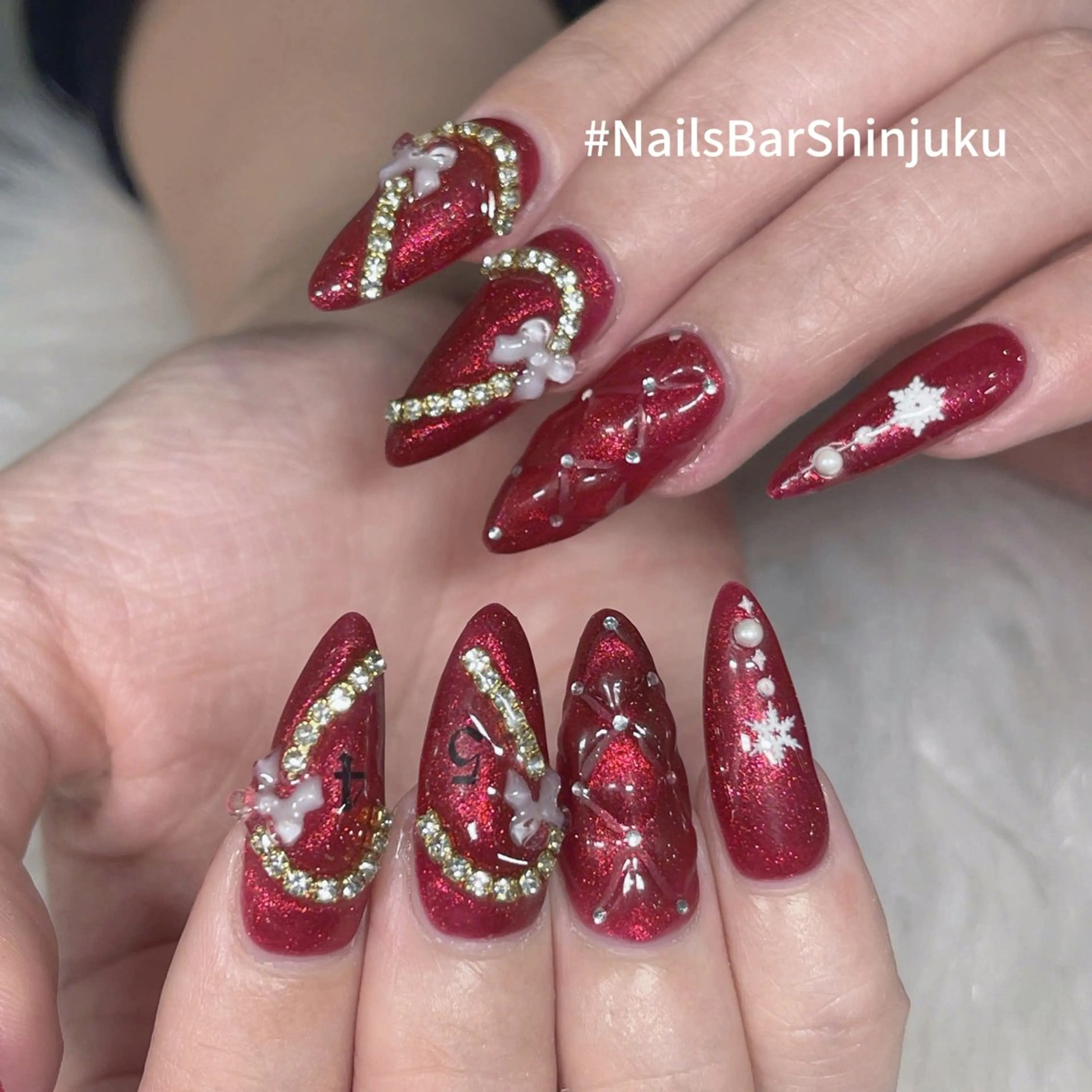 ネイル ボルドー ブラウン チークネイル ドット フットネイル NAILS BAR SHINJUKUのネイルデザイン