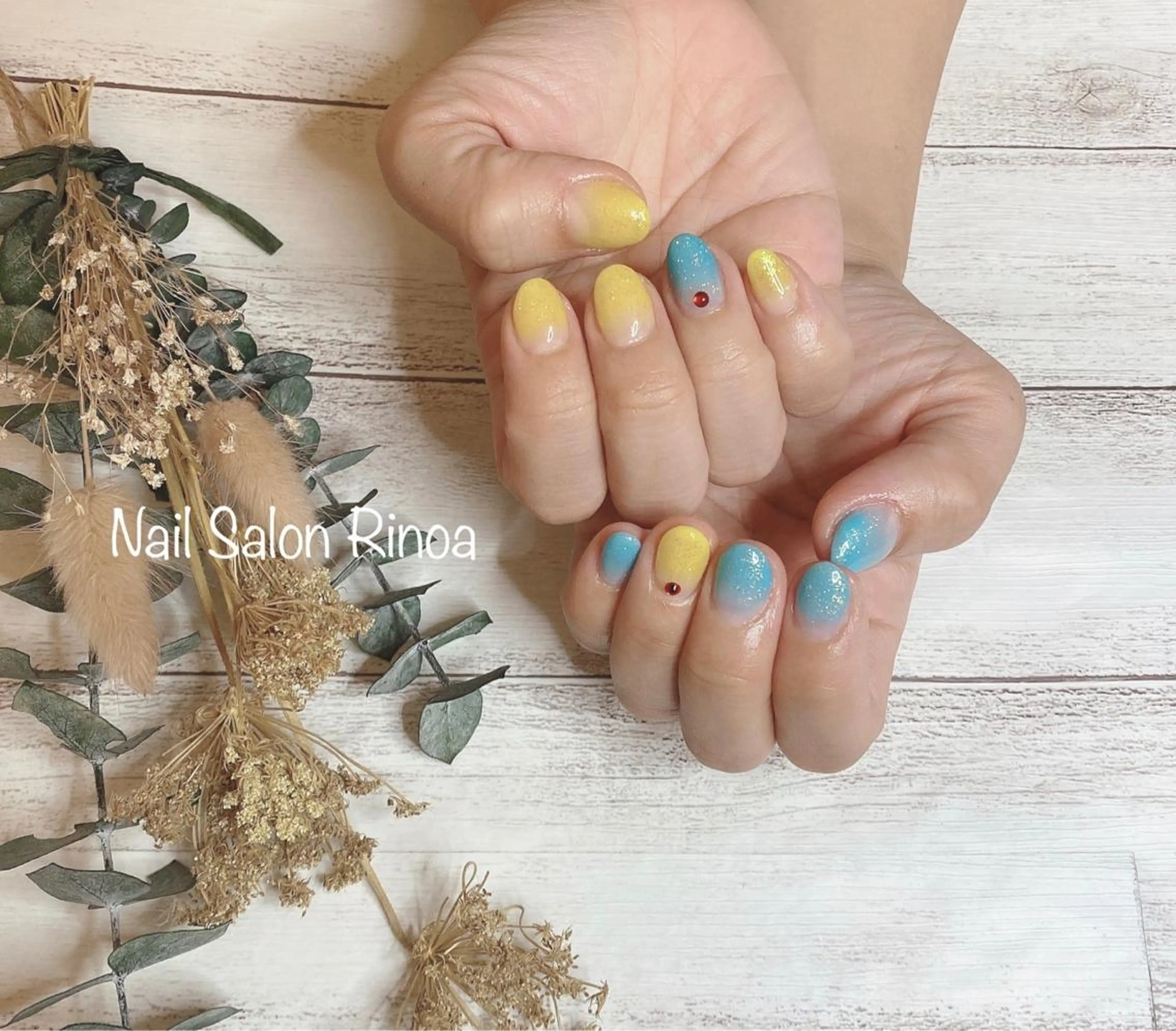 ネイル ストーンネイル ハンドネイル フットネイル Nail Salon Rinoaのネイルデザイン