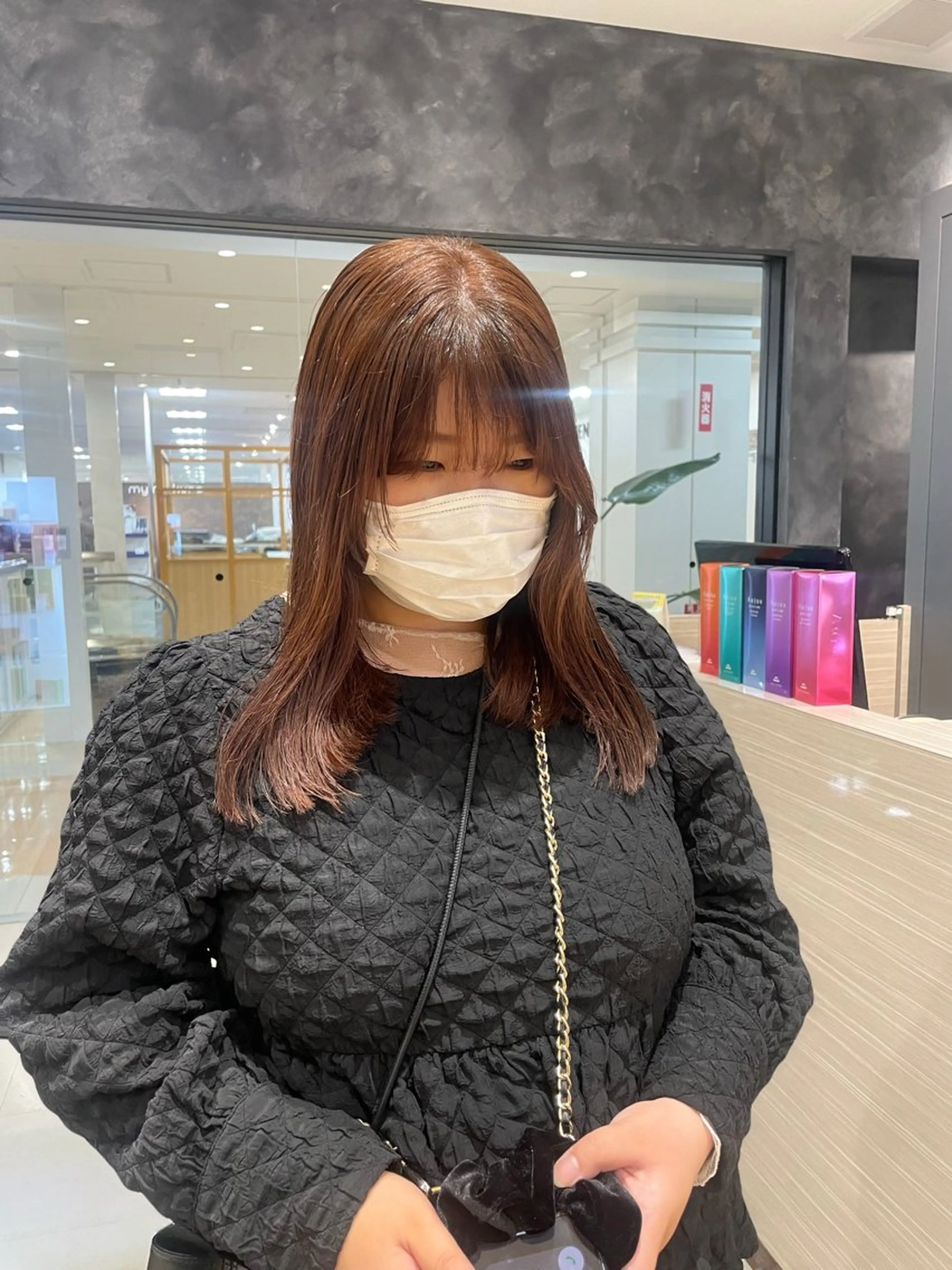 セミロング カラー ブラウンカラー オレンジ オレンジブラウン キルンサンピアン所属・ナチュラルカラー 児玉優香のヘアスタイル