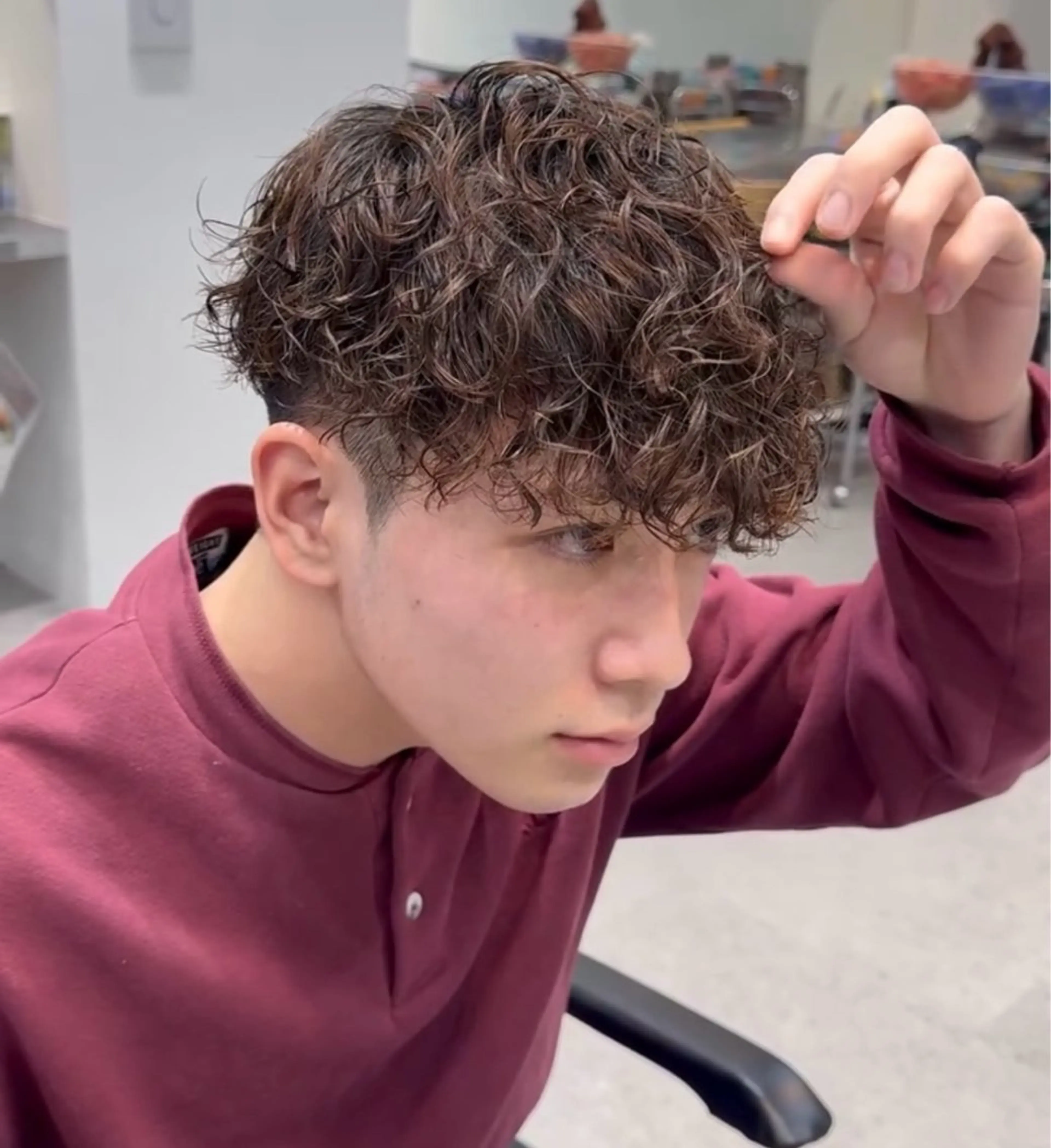 ショート カラー パーマ メンズ スペインカール カット パーマ 栄💗メンズパーマ｜ ハイトーン｜haruのヘアスタイル