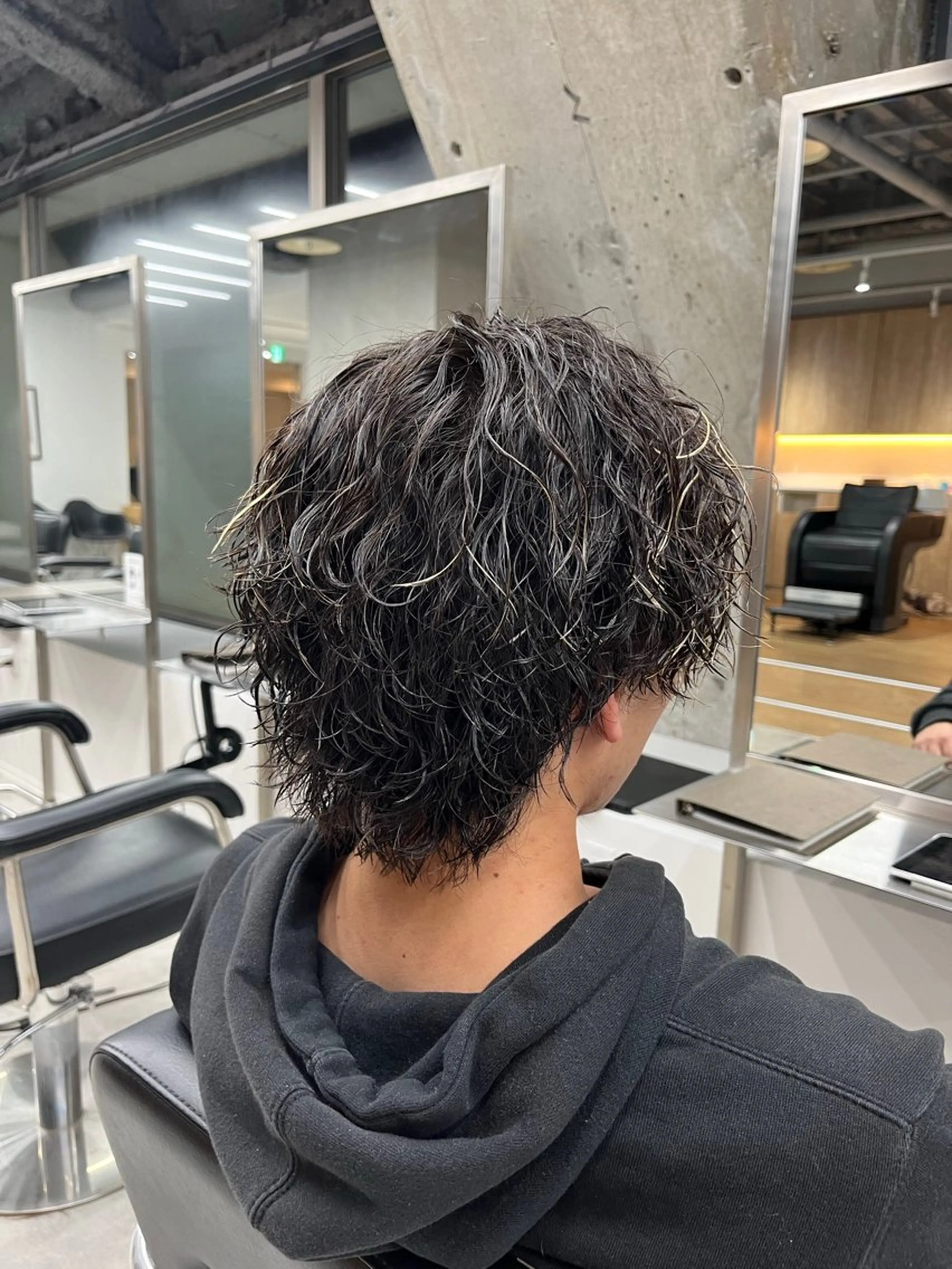 ショート パーマ メンズ メンズパーマ スパイキーショート ツイストスパイラルパーマ 波巻きパーマ ショートヘア 波巻きスパイラル🌀 新潟/万代/山下優のヘアスタイル