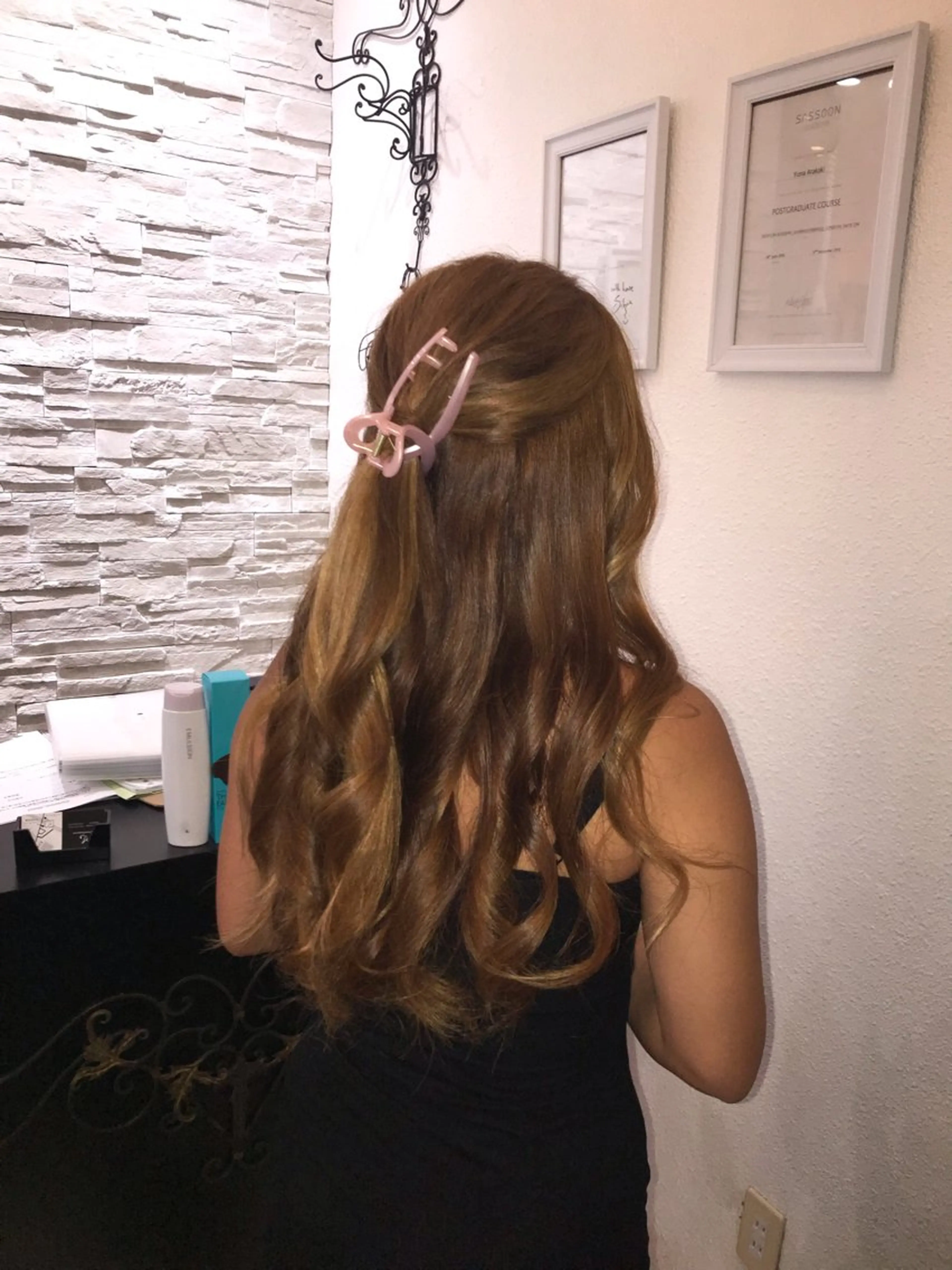 ロング レイヤーカット hairroomsheeps所属・ハイトーン/ホワイト カラー/SHOKAのヘアスタイル