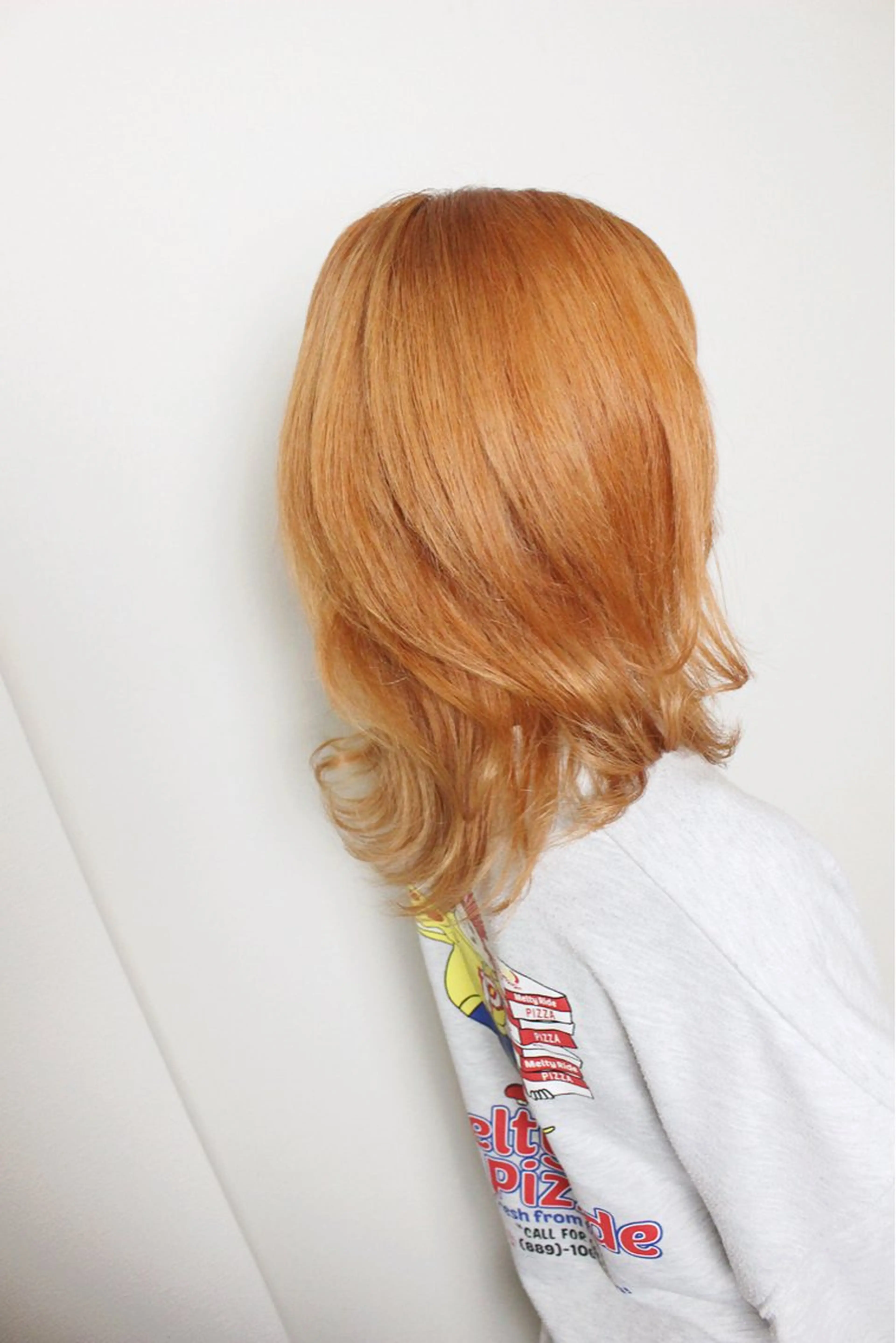 ミディアム カラー ブリーチ ブロンド オレンジ レイヤーカット ウルフカット ヘアカラー 土居 正季のヘアスタイル