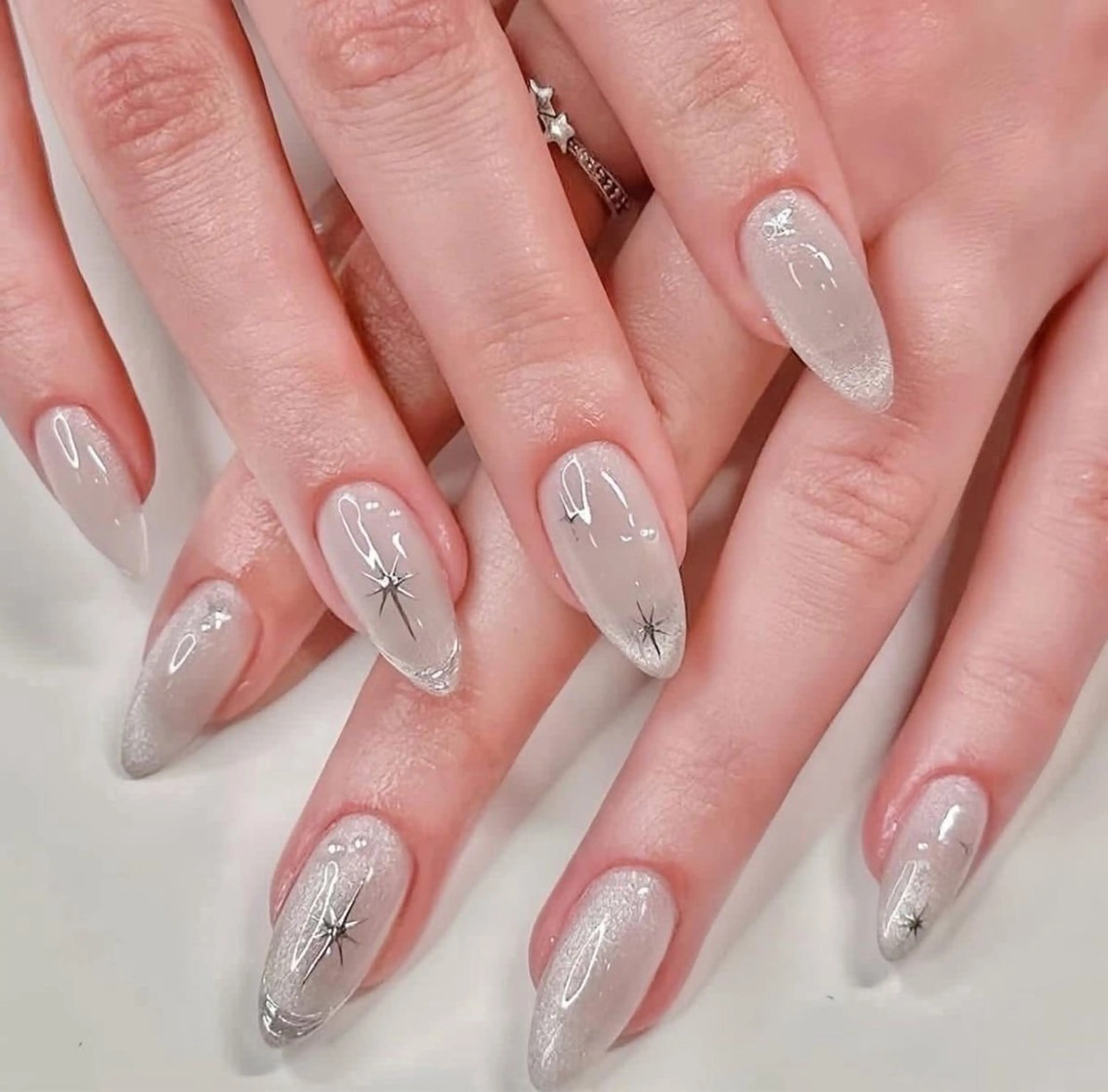 ネイル アートネイル 長さ出し ジェルネイル マグネットネイル ニュアンスネイル ハンドネイル Kanao_ CloudyChanのネイルデザイン