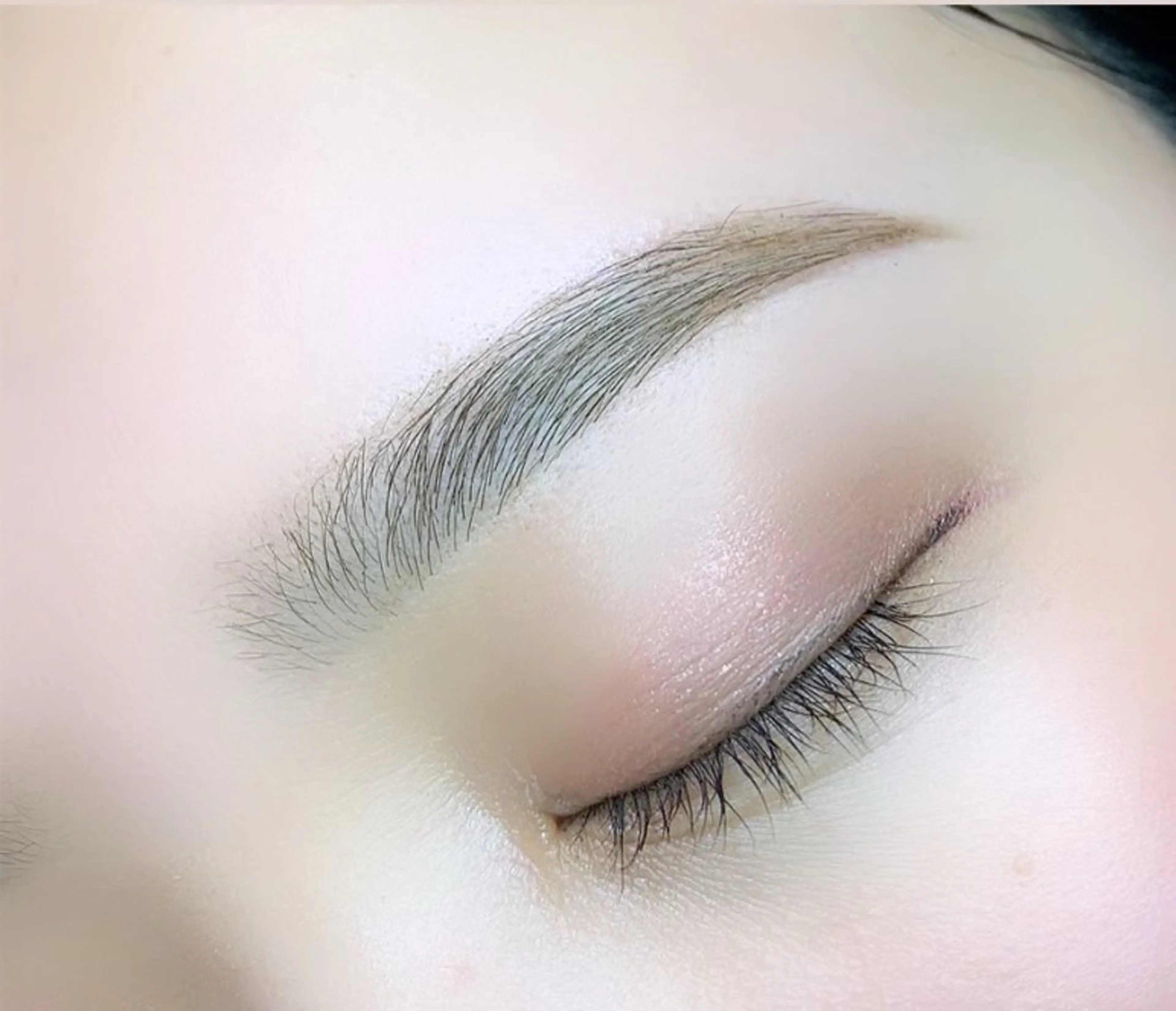 アイブロウ salon de blue所属・salon de blue五反田　土屋のマツエク・マツパデザイン