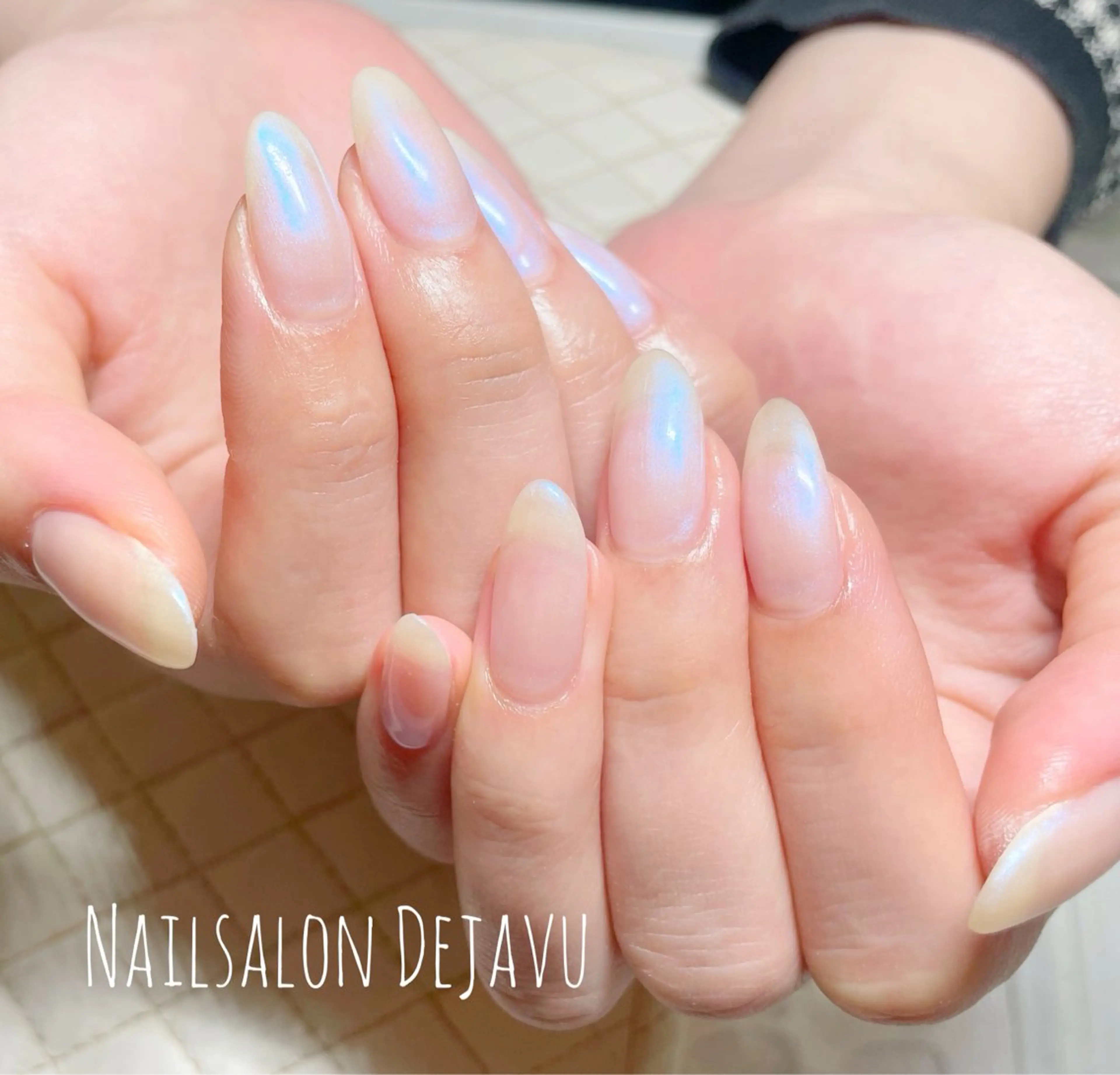ネイル オーロラネイル ブルー ハンドネイル Dejavu所属・Nail salon Dejavu 🌿のネイルデザイン