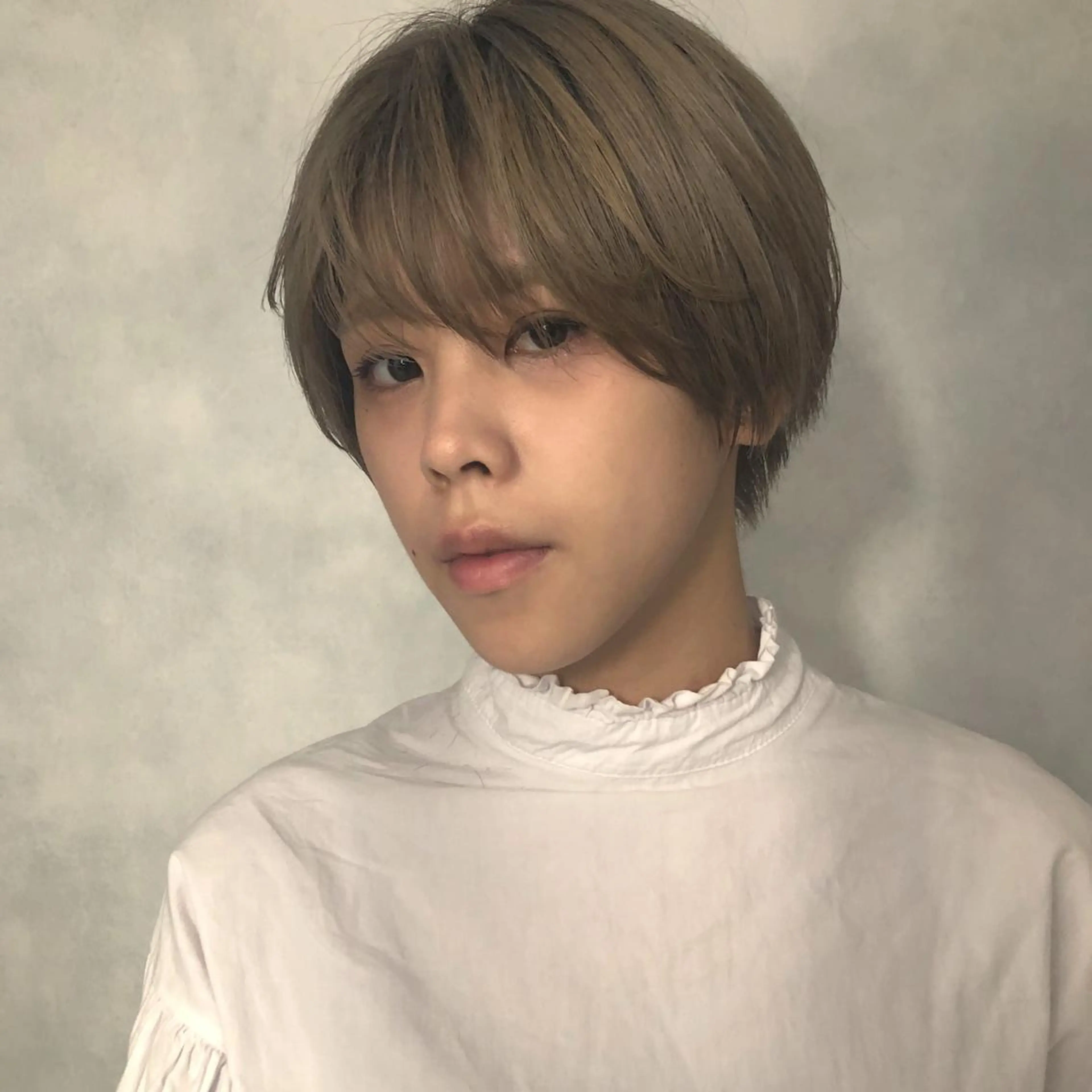 ショート カラー ハイトーンカラー ショートヘア ORIKA 美容室のヘアスタイル