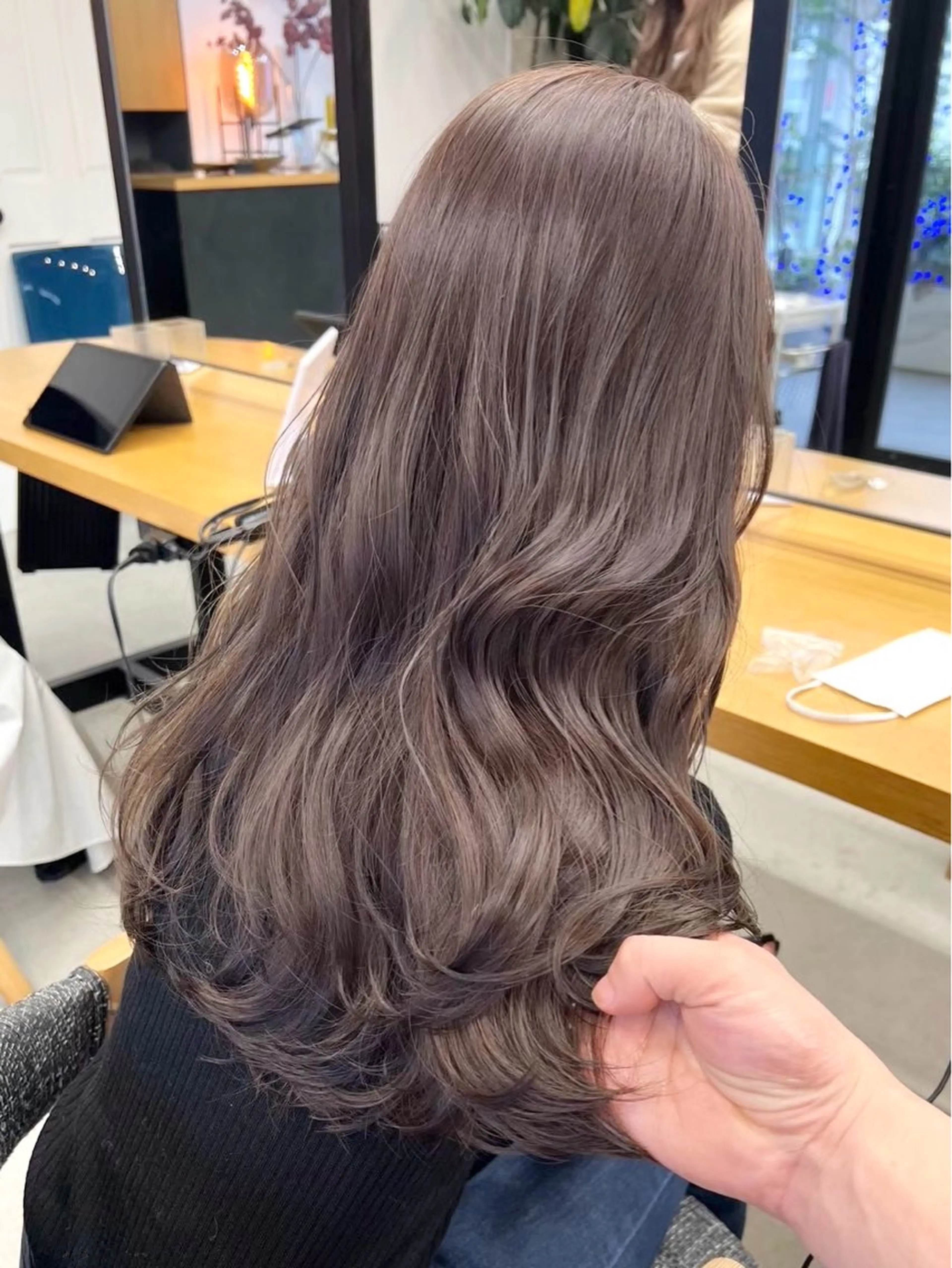 セミロング カラー ブラウンカラー チョコレートブラウン レイヤーカット カット ヘアカラー トリートメント レイヤー/ハッシュ 渋谷/サッタのヘアスタイル