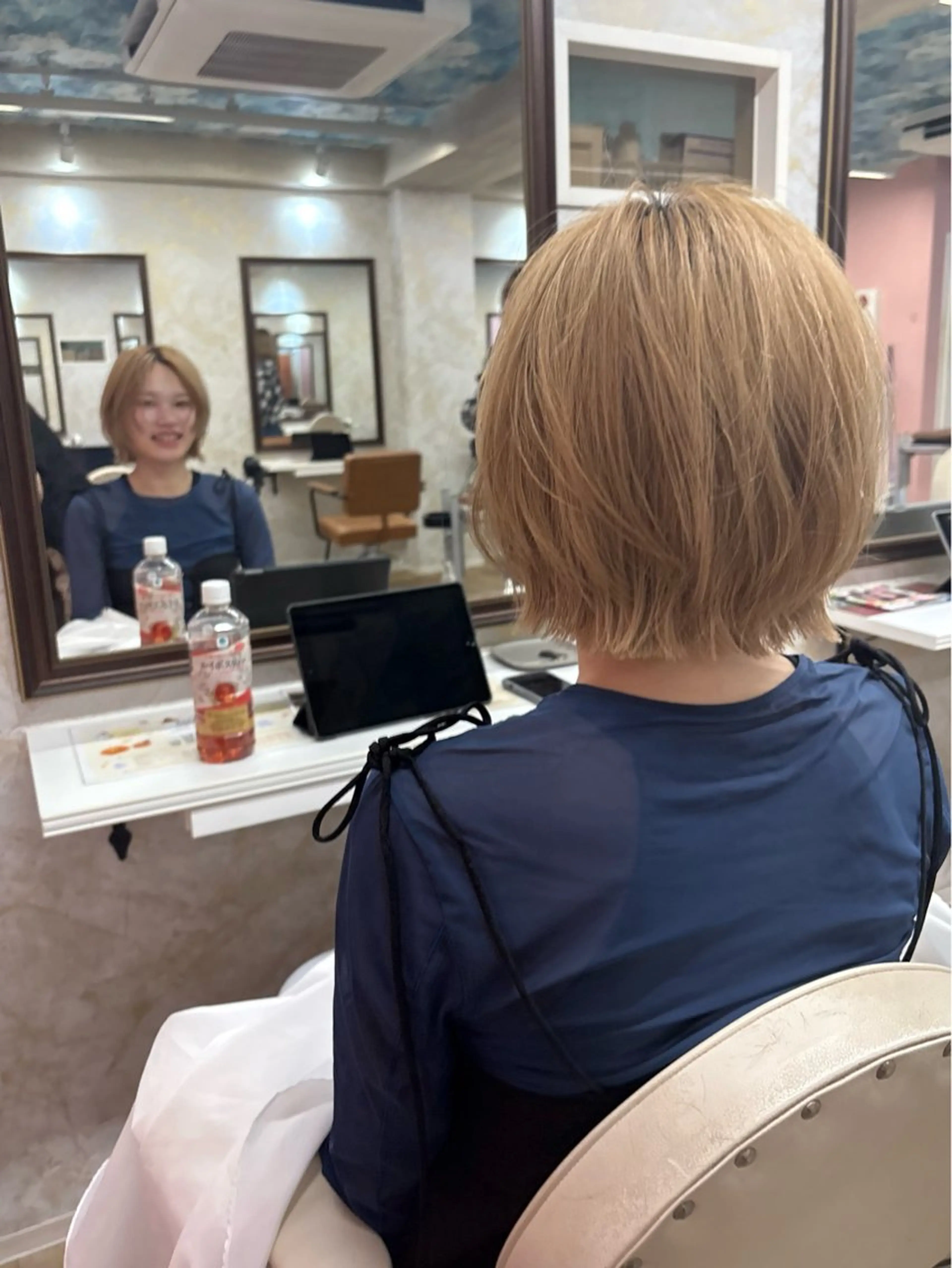 ショート カラー 津村 慶のヘアスタイル