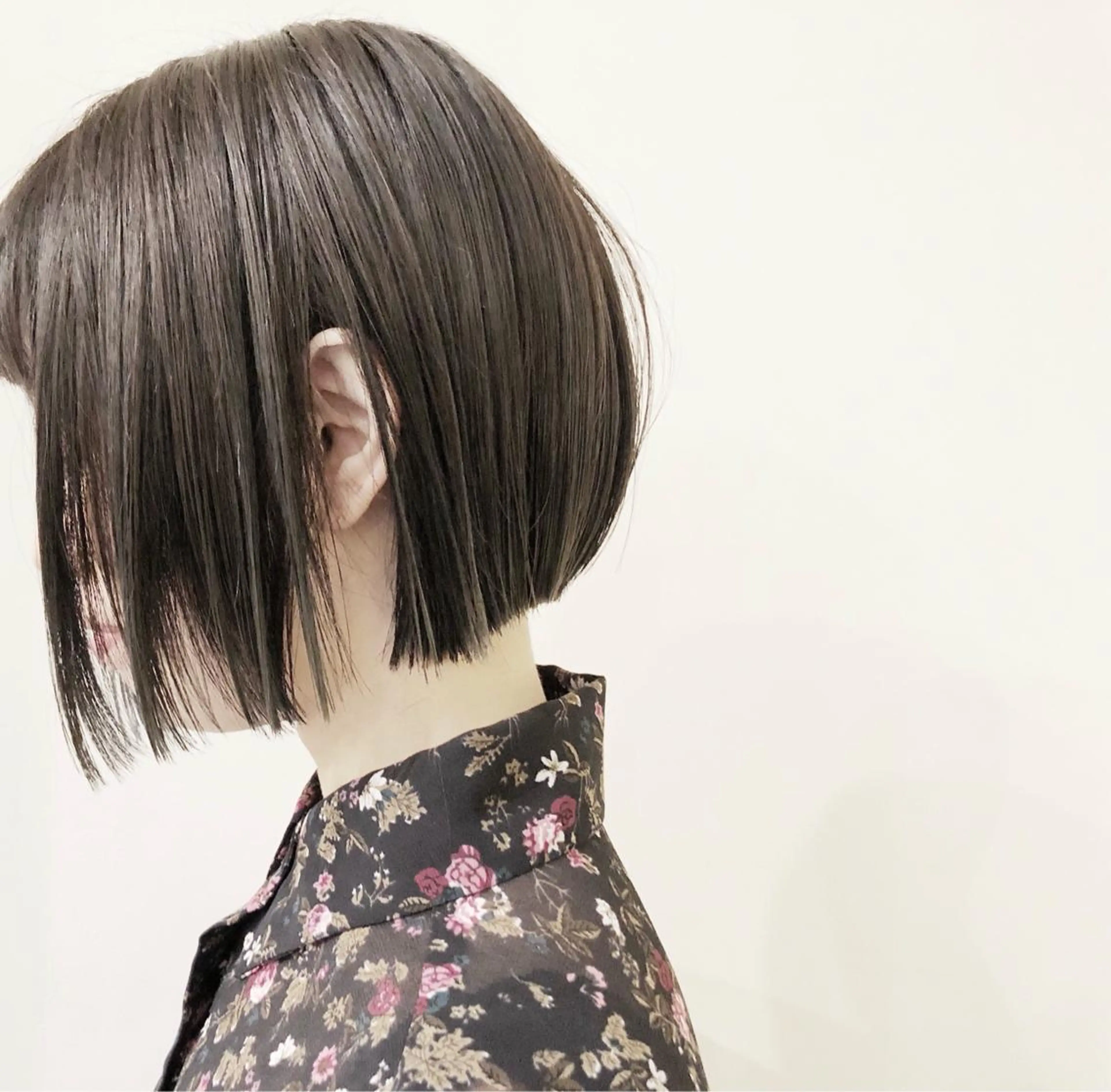 ショート カラー 切りっぱなしボブ ボブ 大澤 尚也のヘアスタイル