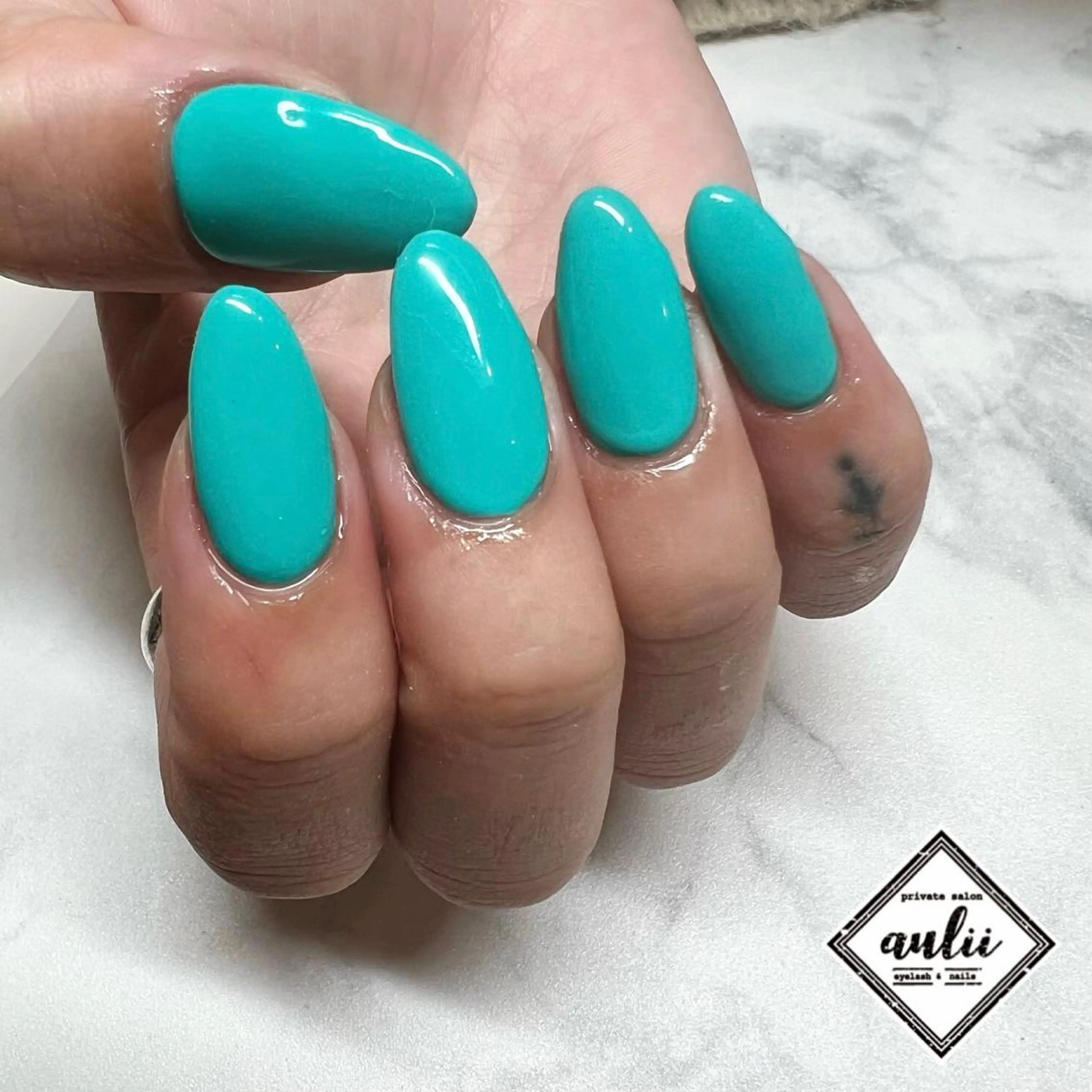 ★オフありハンドワンカラーorラメグラデーション★補強長さ出し不可⚠️2回目以降+500円の写真