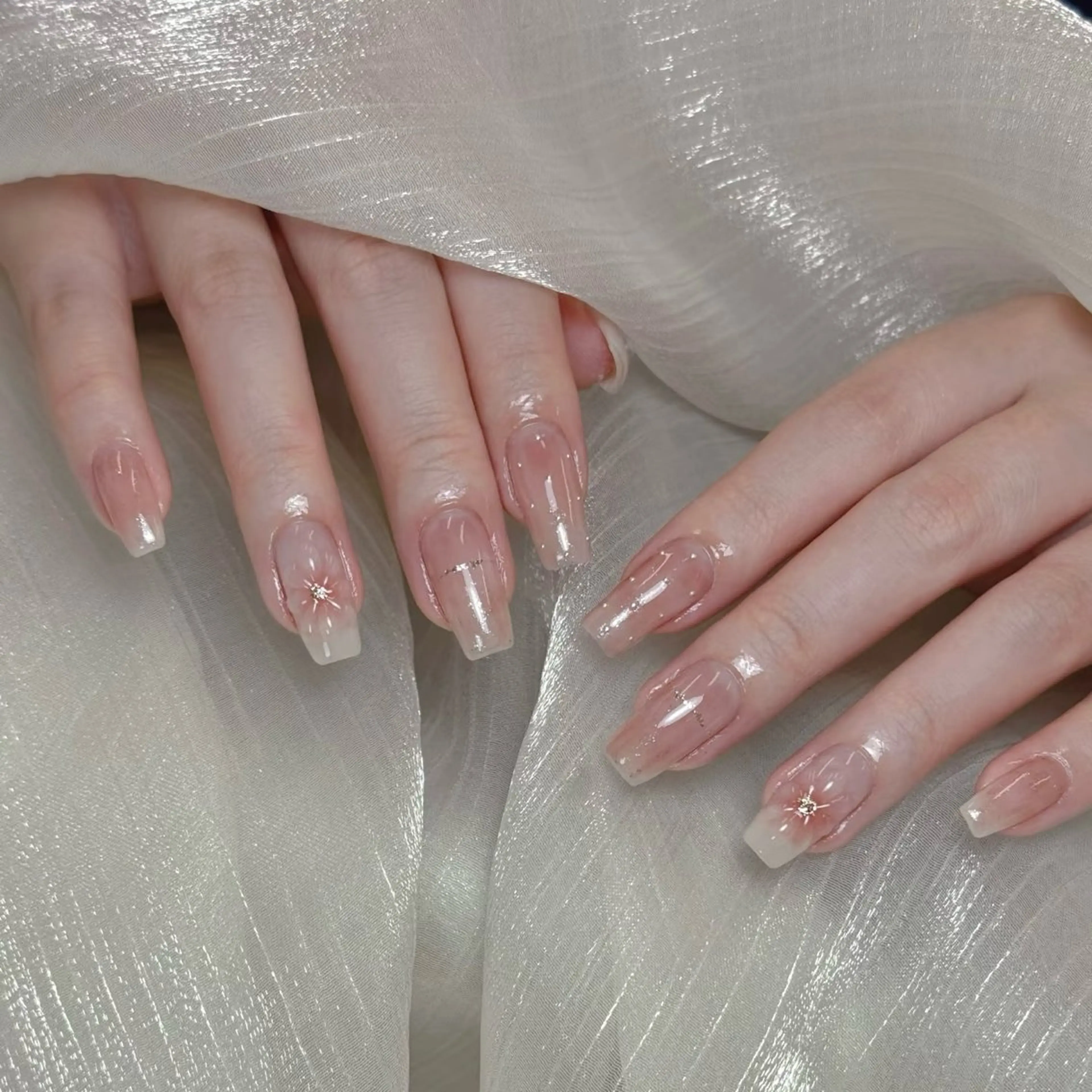 ネイル ハンドネイル Iris  Nail所属・akige akigeのネイルデザイン