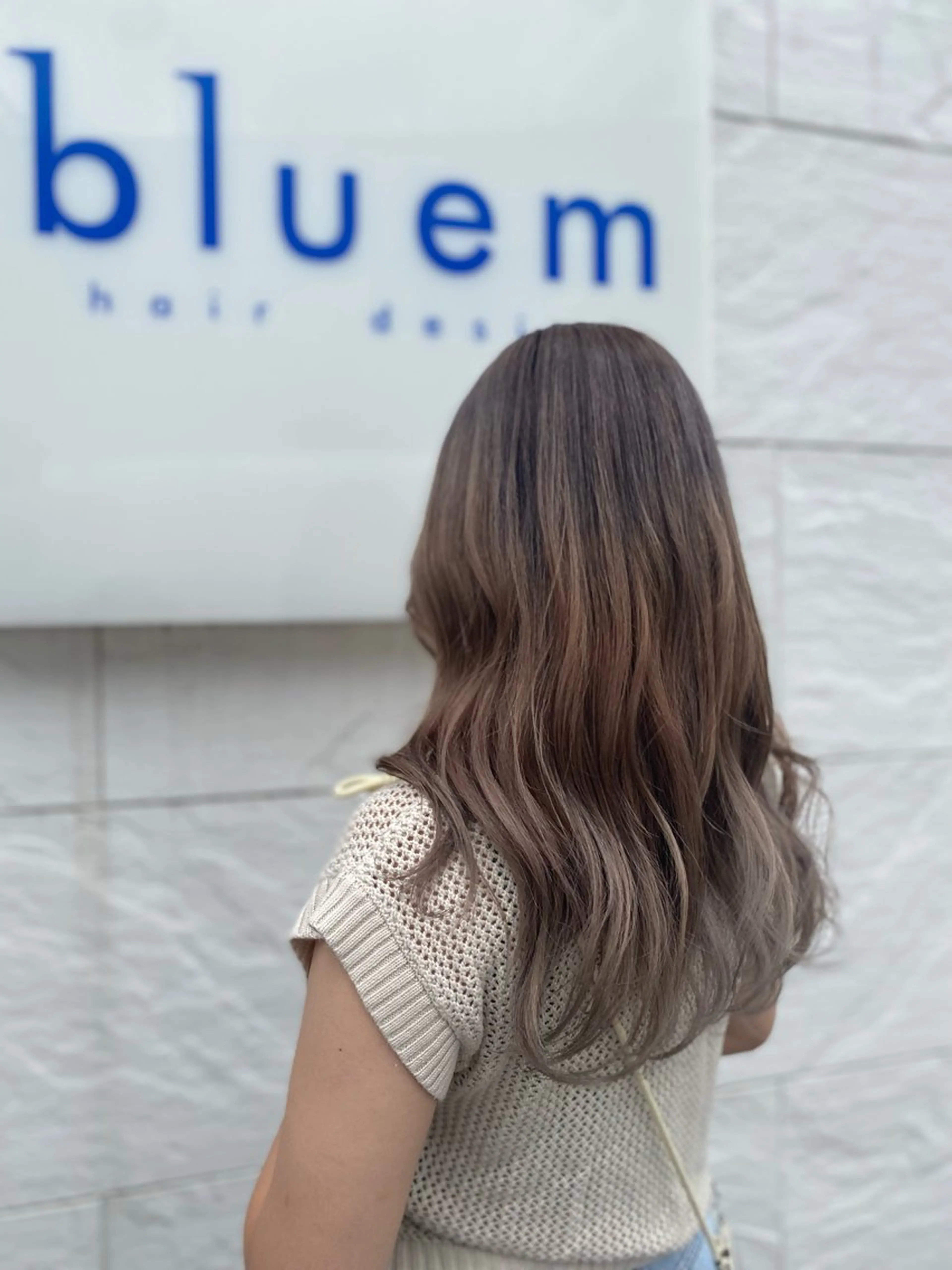 ロング カラー bluem所属・山西 真琴のヘアスタイル