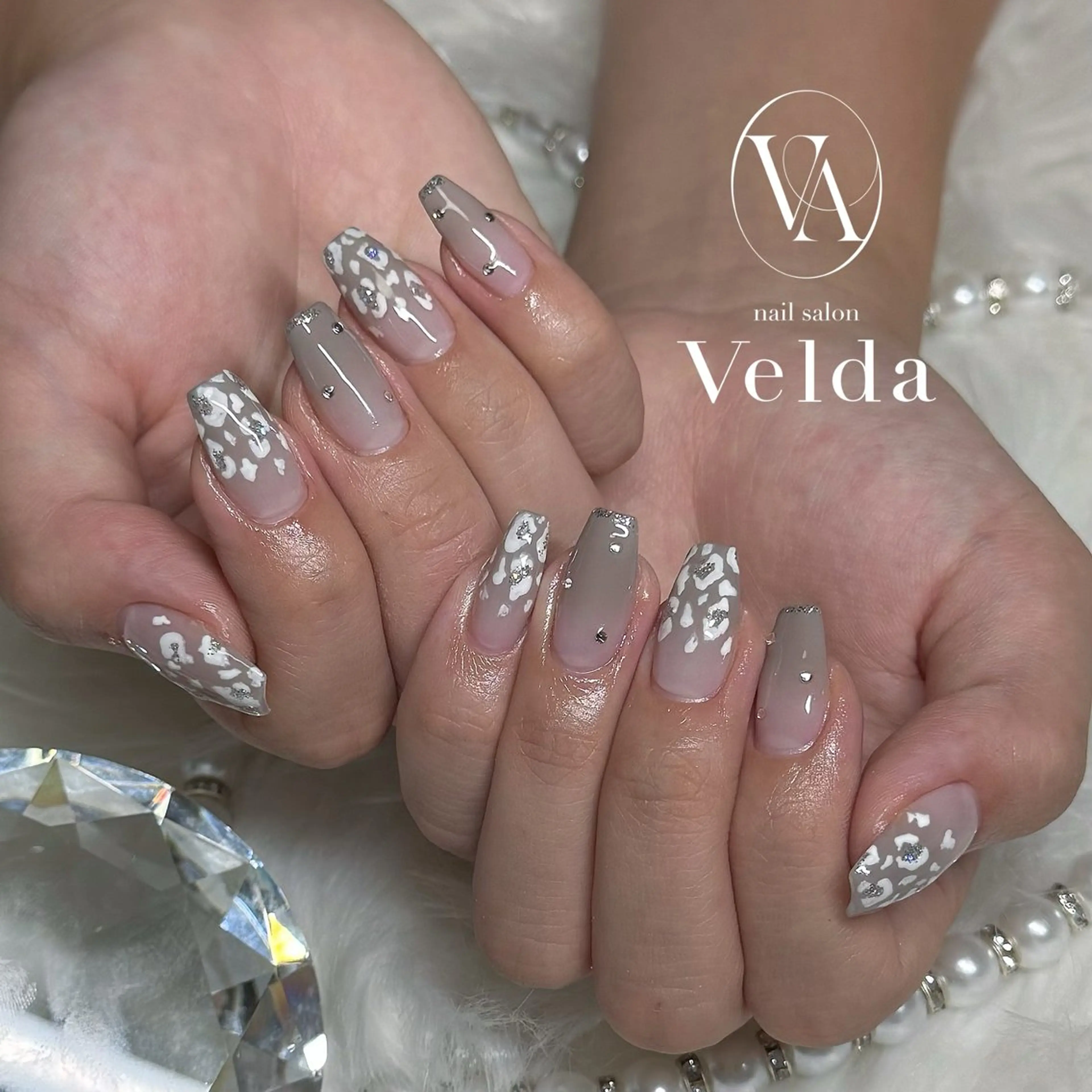 ネイル アニマル柄 フレンチネイル グラデーション ハンドネイル 💎スカルプ💎 Velda(ベルダ)のネイルデザイン