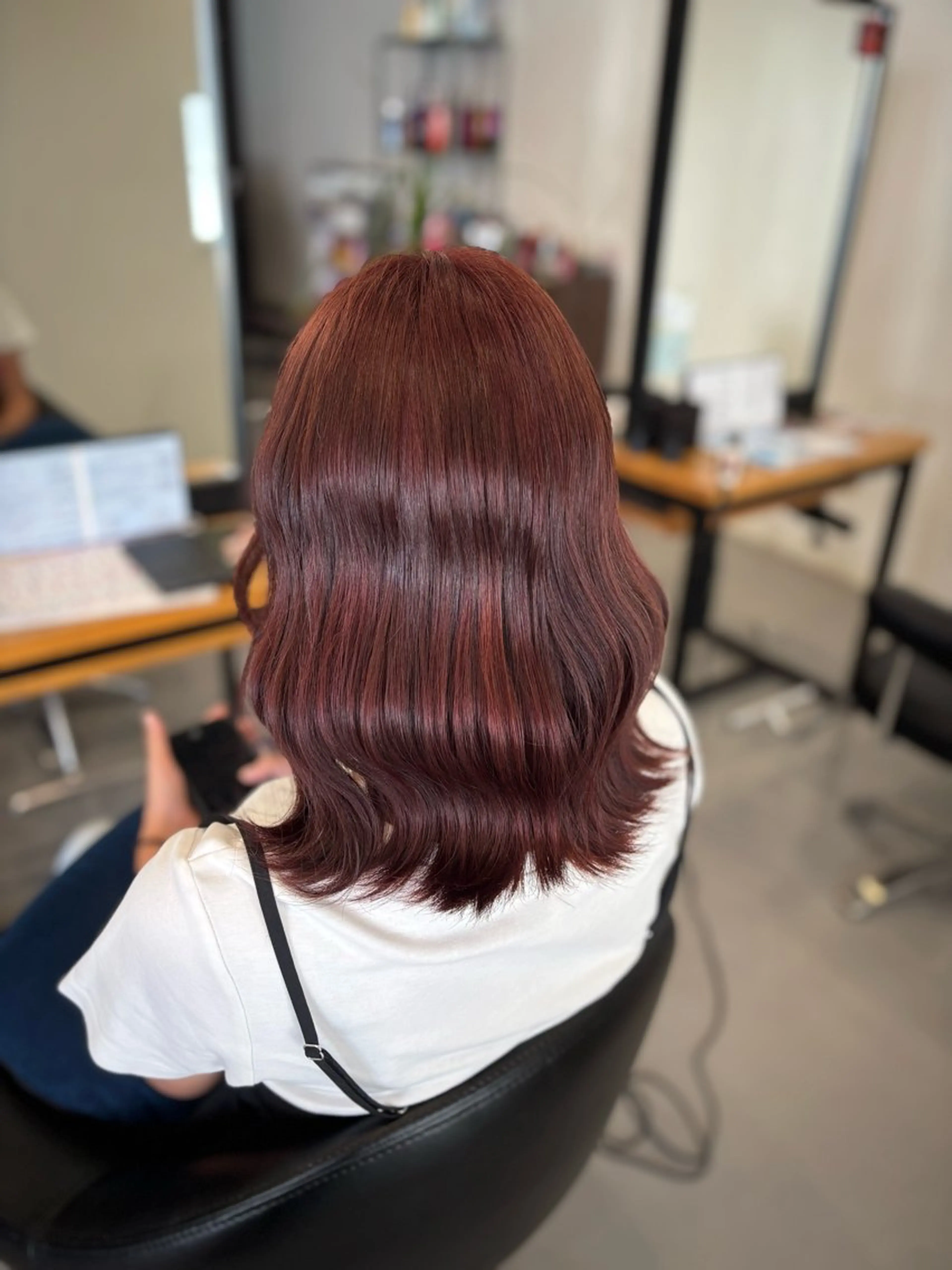 ミディアム カラー 山路 結花のヘアスタイル