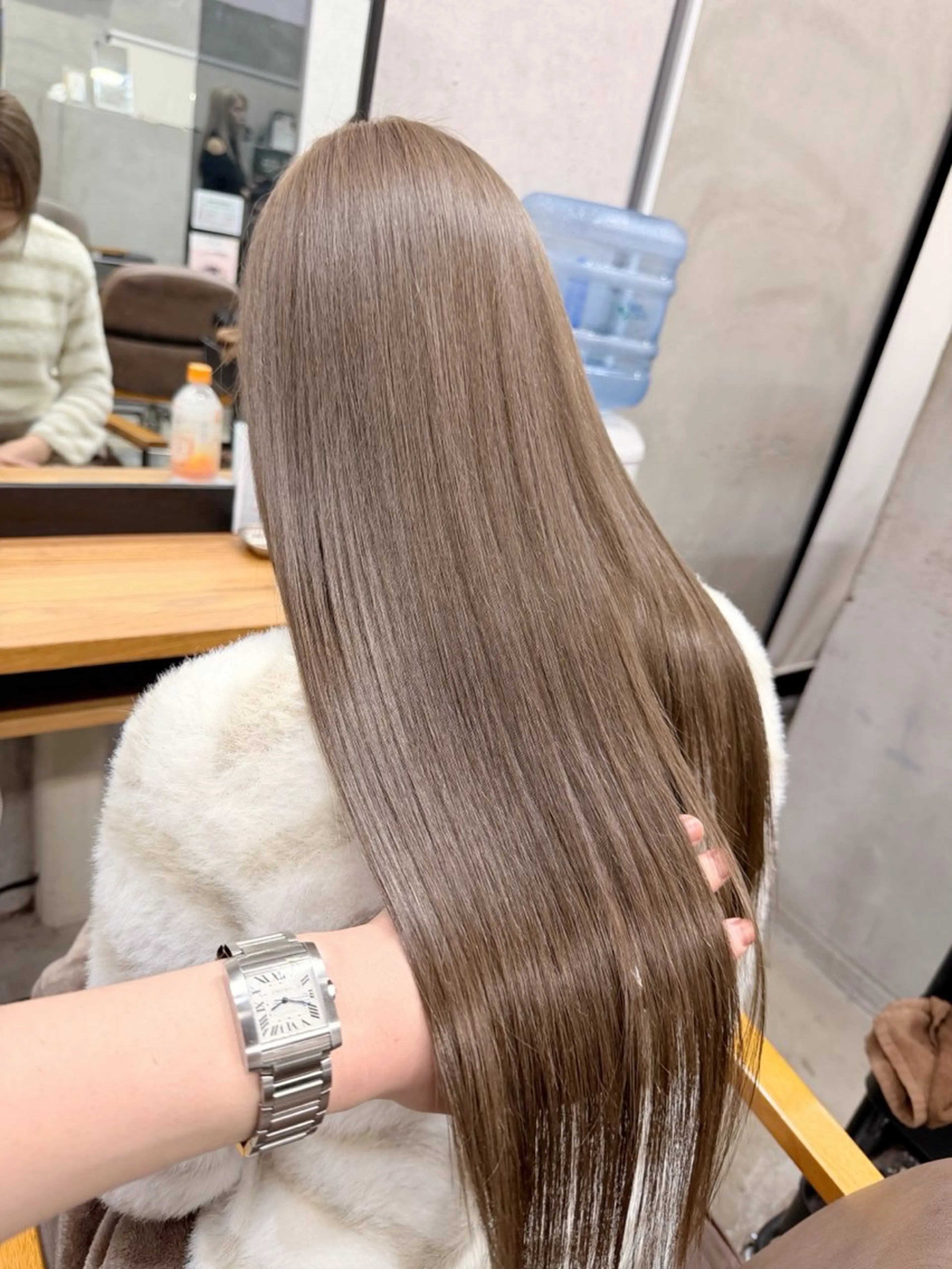 セミロング カラー ブラウンカラー ミルクティーブラウン カット ヘアカラー トリートメント AiM 大名　似合わせカットのヘアスタイル