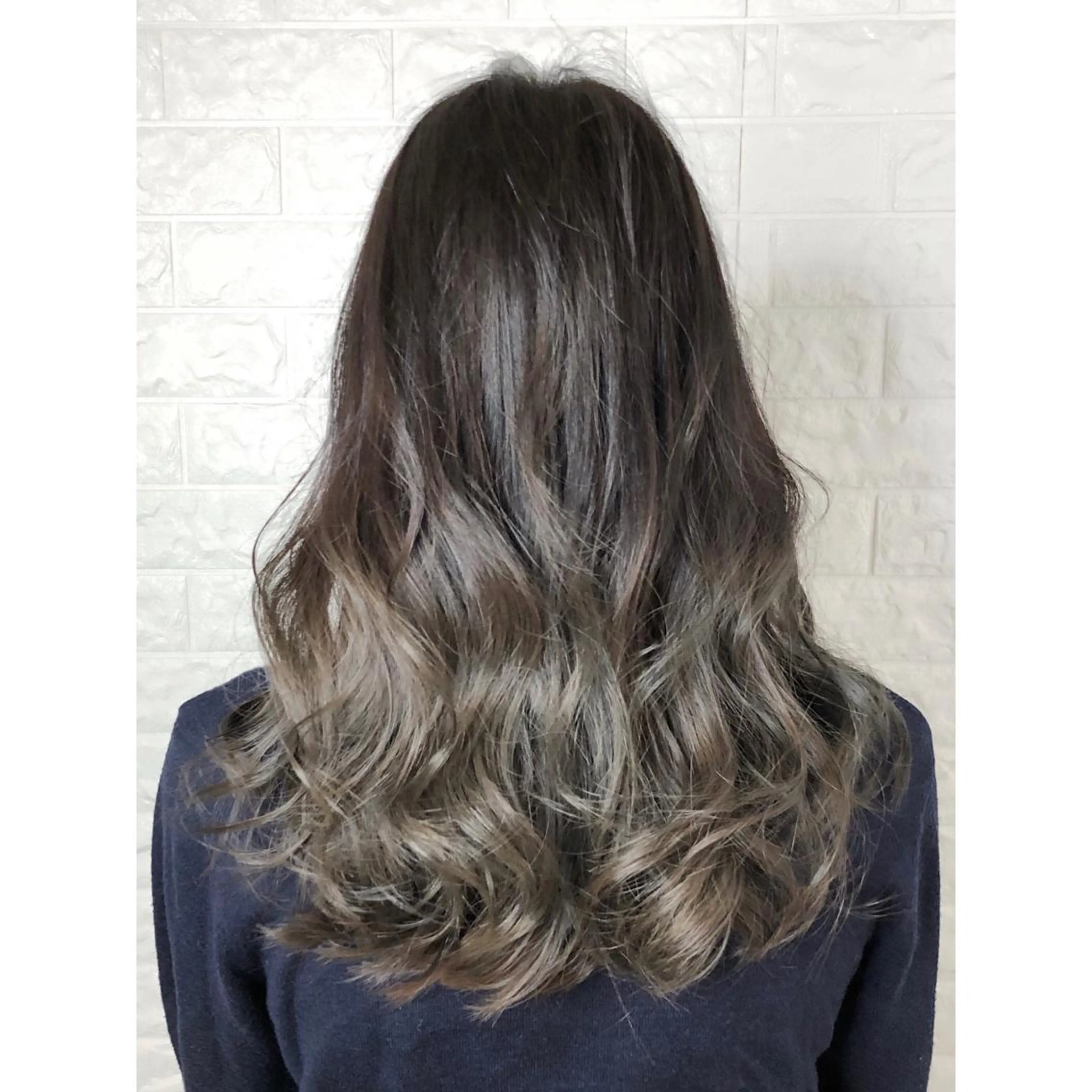 ミディアム カラー バレイヤージュ ブリーチ ケアブリーチ 透明感カラー グラデーションカラー KIZU 髪質改善 オカルト怪談のヘアスタイル