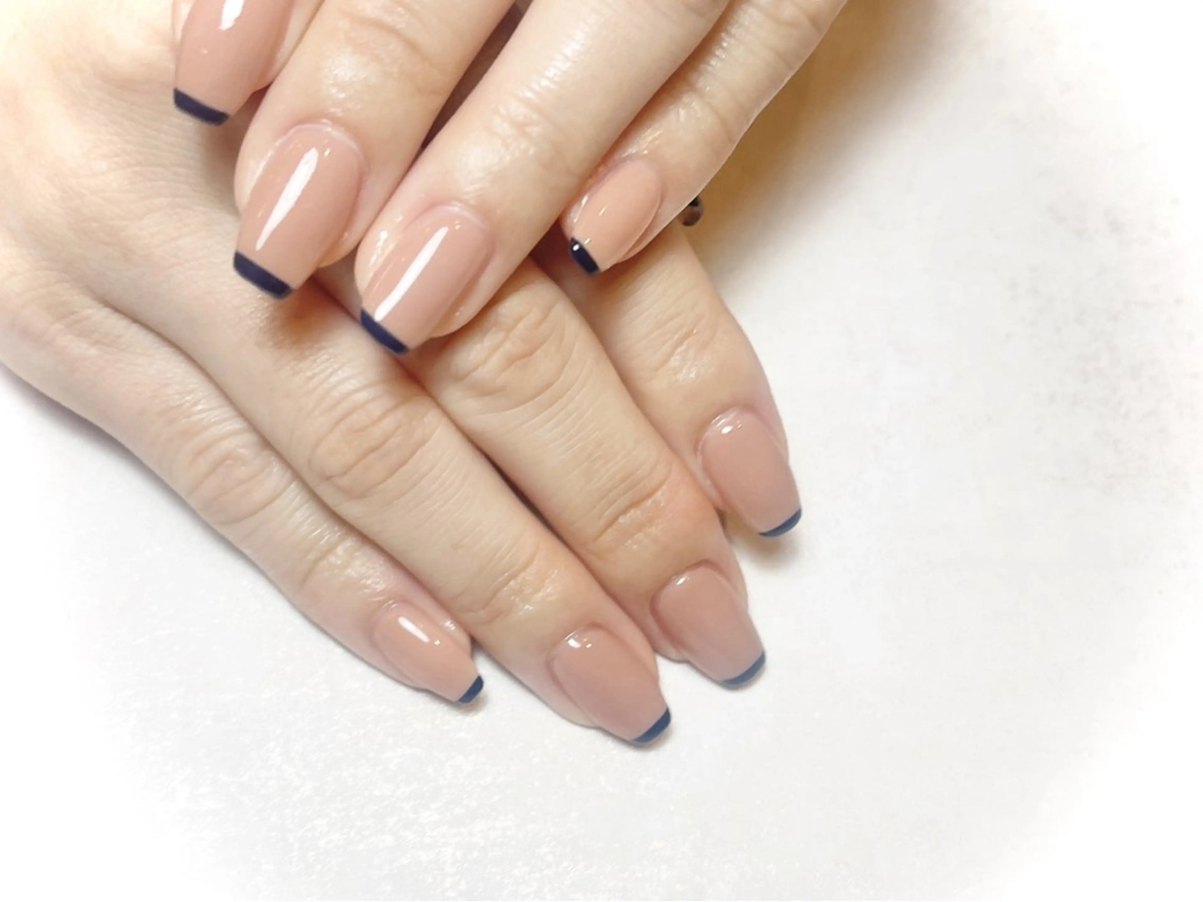 ネイル フレンチネイル ハンドネイル irono .のネイルデザイン