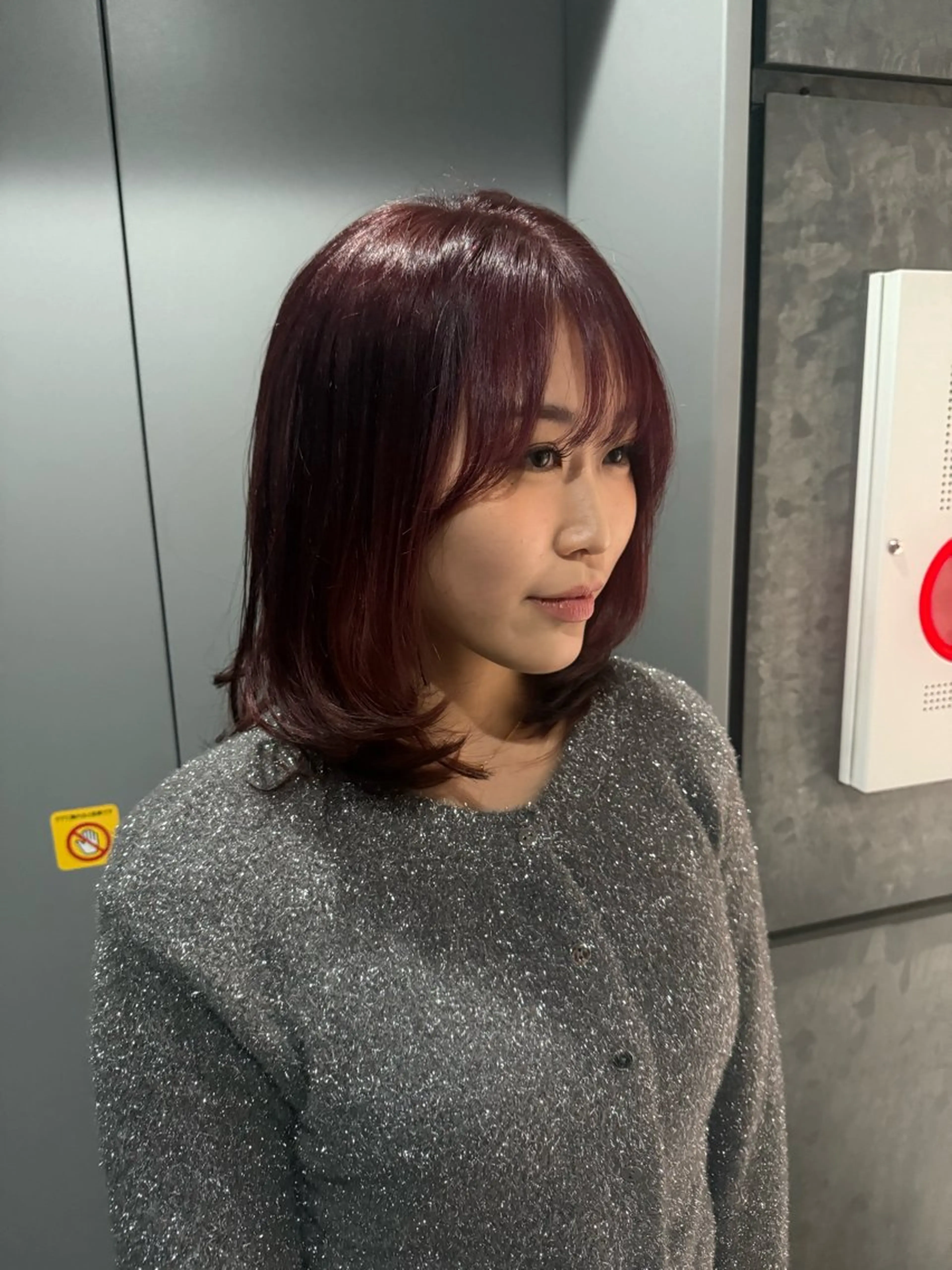 ミディアム ミディアムレイヤー レイヤーカット カット ヘアカラー ともか 名駅🧚‍♂️💫のヘアスタイル