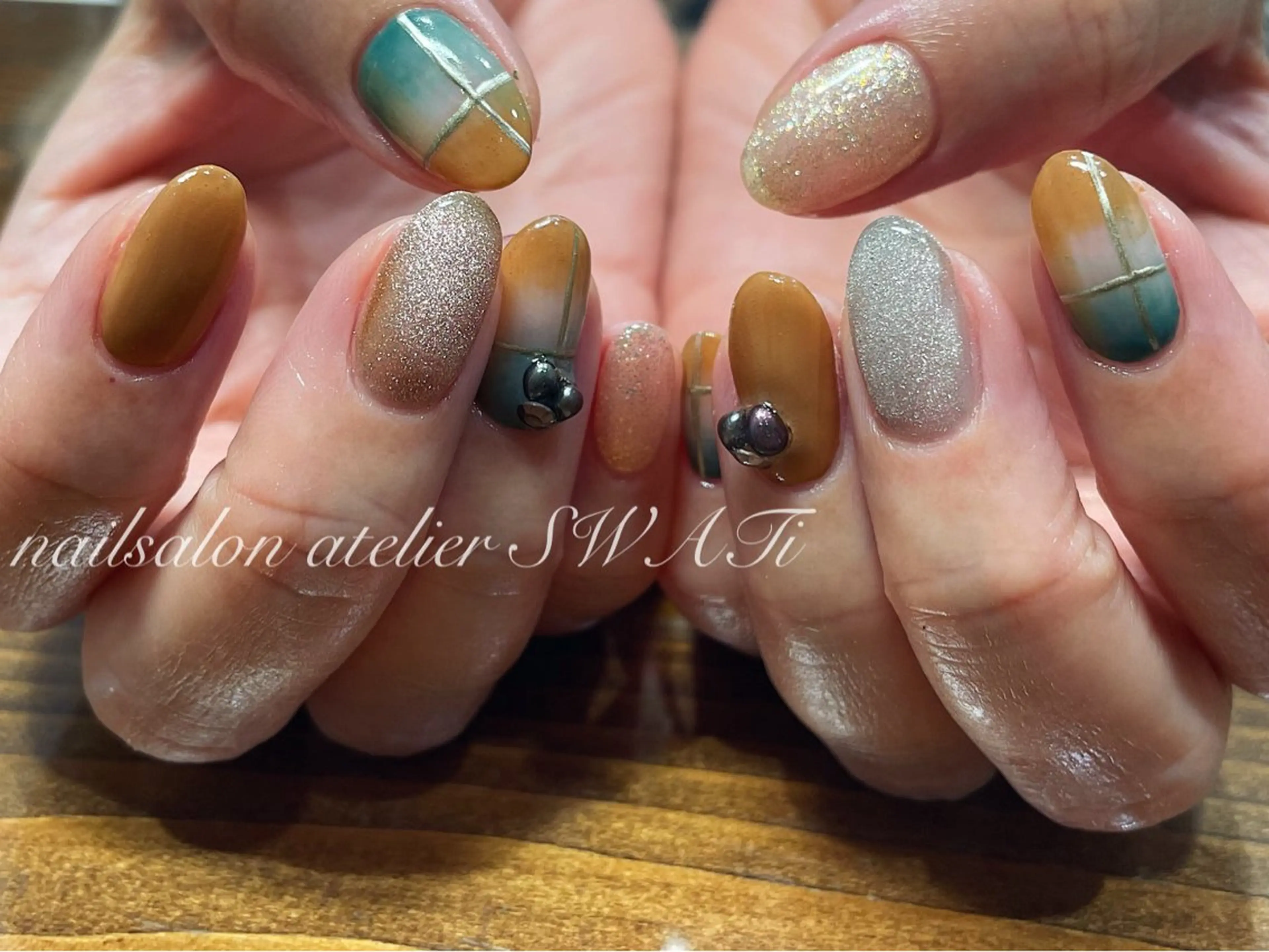 ネイル ヘアーサロン大野所属・nailsalon SWATiのネイルデザイン