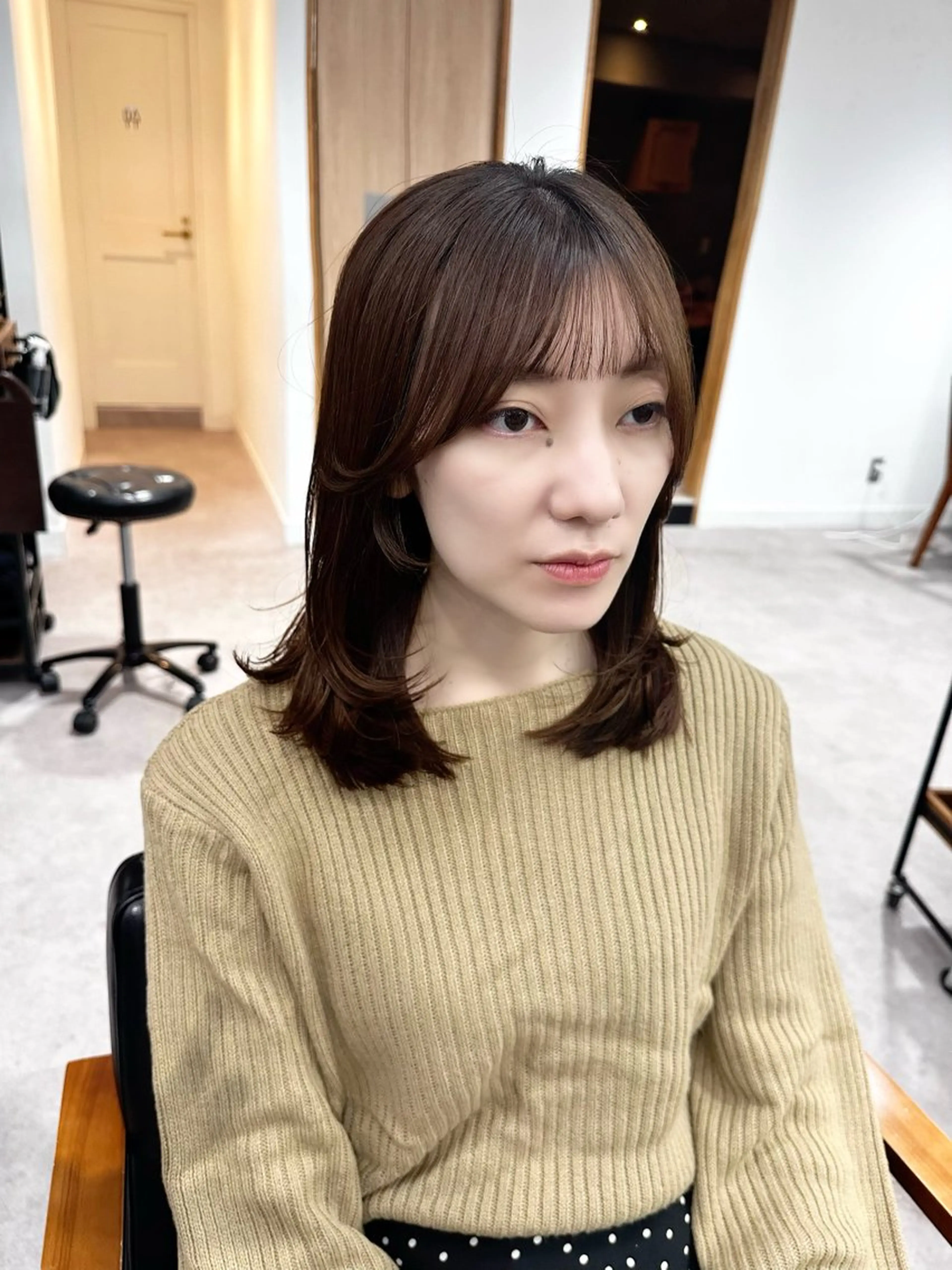 ミディアム カラー パーマ ヘアアレンジ メンズ キッズ カット 縮毛矯正 小顔顔まわり/ レイヤーカット🌿のヘアスタイル