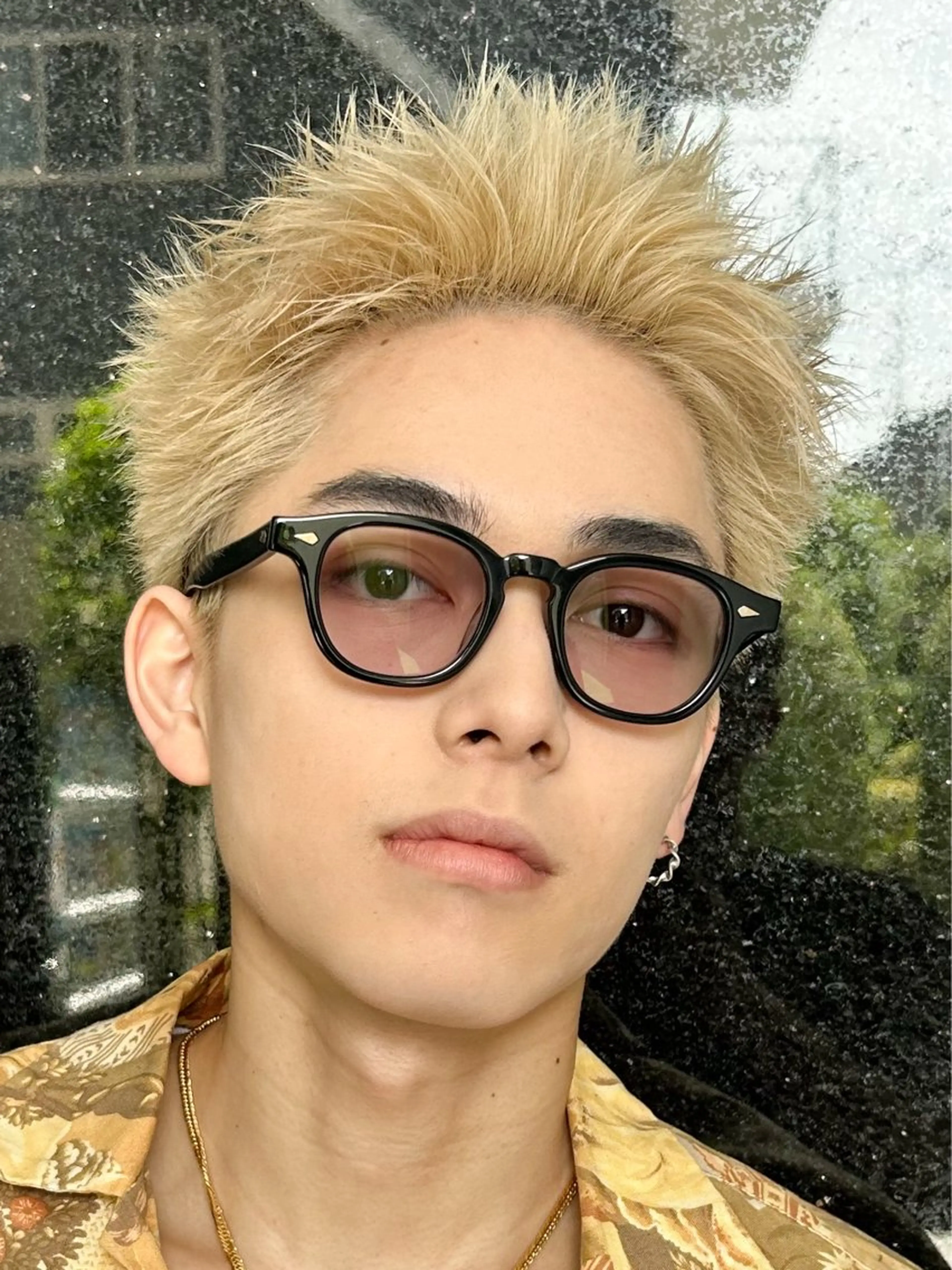 カラー メンズ メンズブリーチ メンズハイトーン メンズインナーカラー 学生（メンズ向け） ベージュカラー ヘアカラー fifth men's原宿所属・fifth/原宿/ シャドウパーマ/カズのヘアスタイル