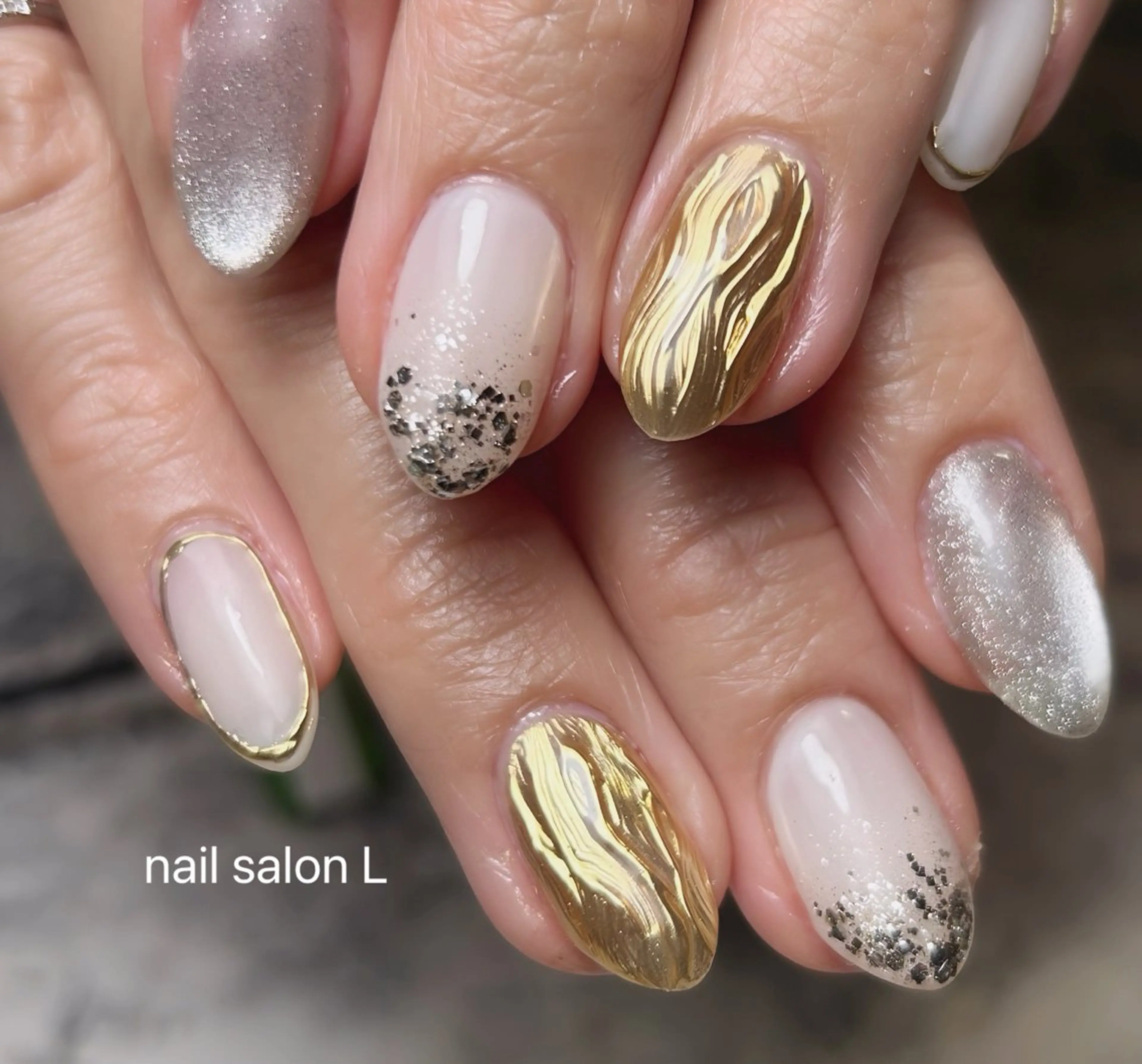 ネイル 入学式 卒業式 ラメ(グリッター) マグネットネイル ミラーネイル ハンドネイル 吉川市 ネイルサロンLのネイルデザイン
