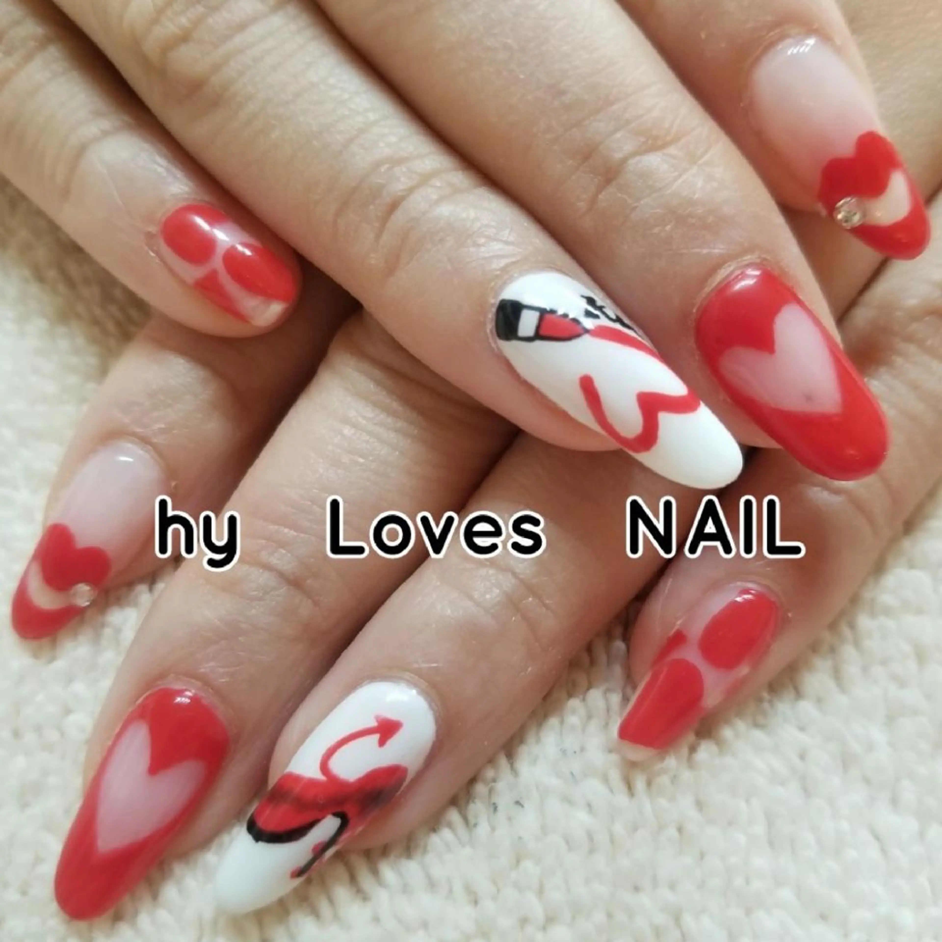 ネイル アートネイル クリアネイル 赤色 ストーンネイル よしだ ひろきのネイルデザイン