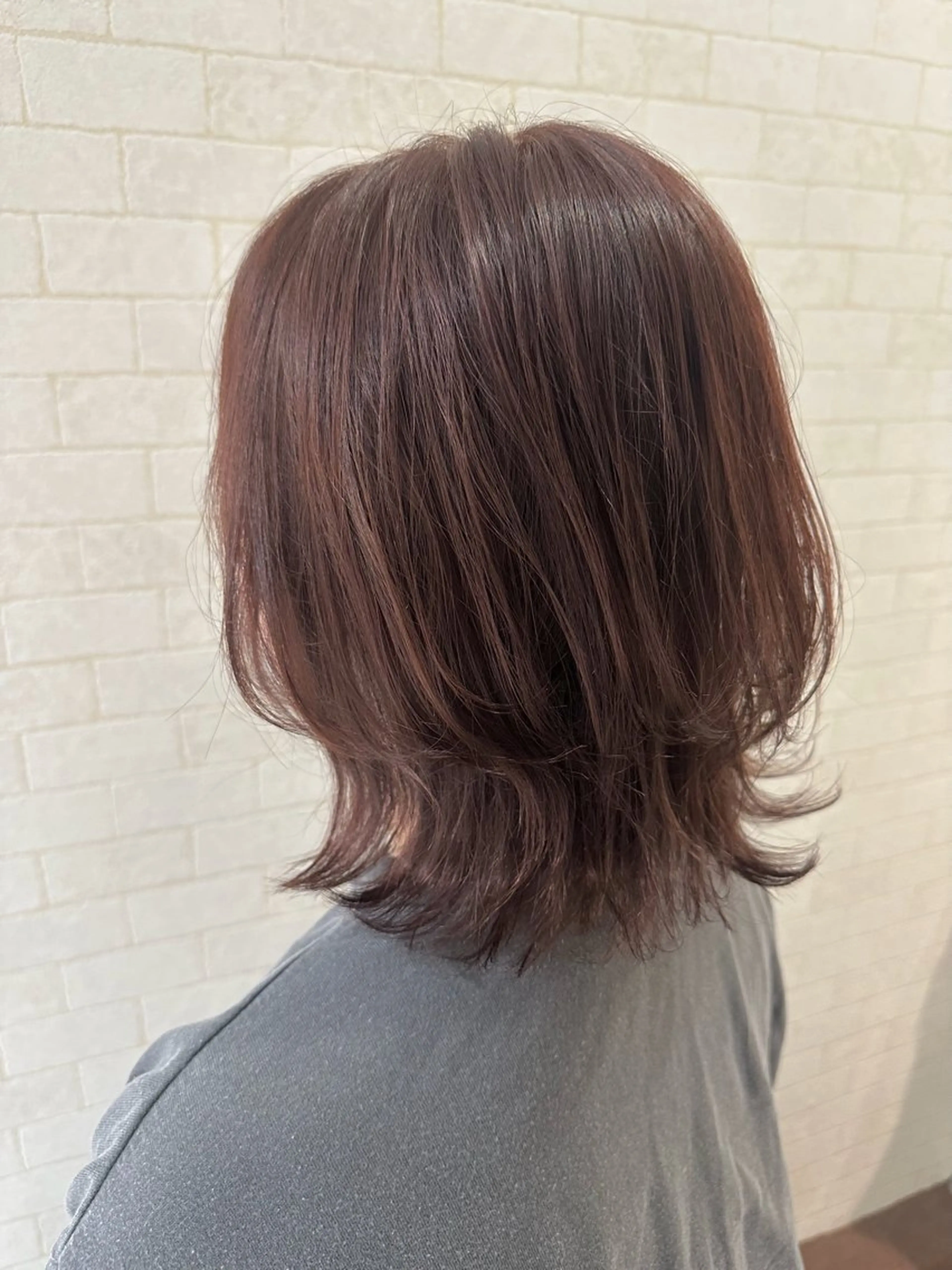 ミディアム カラー ブリーチ 透明感カラー ダブルカラー ブリーチなしカラー 顔まわりレイヤー 大人レイヤー& 透明感カラー💄のヘアスタイル