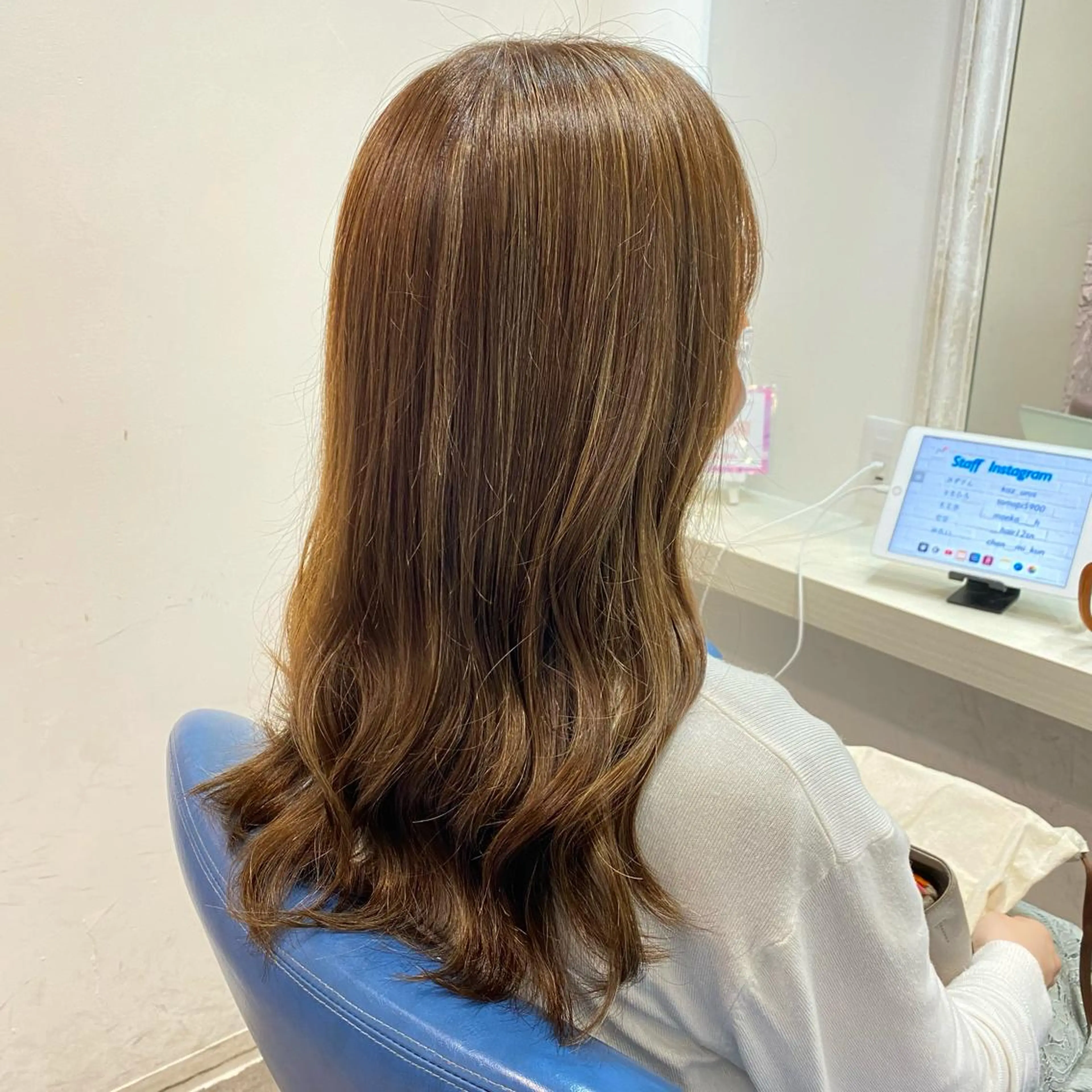 セミロング カラー uros.所属・メンズパーマ/ エクステ🌞セナのヘアスタイル